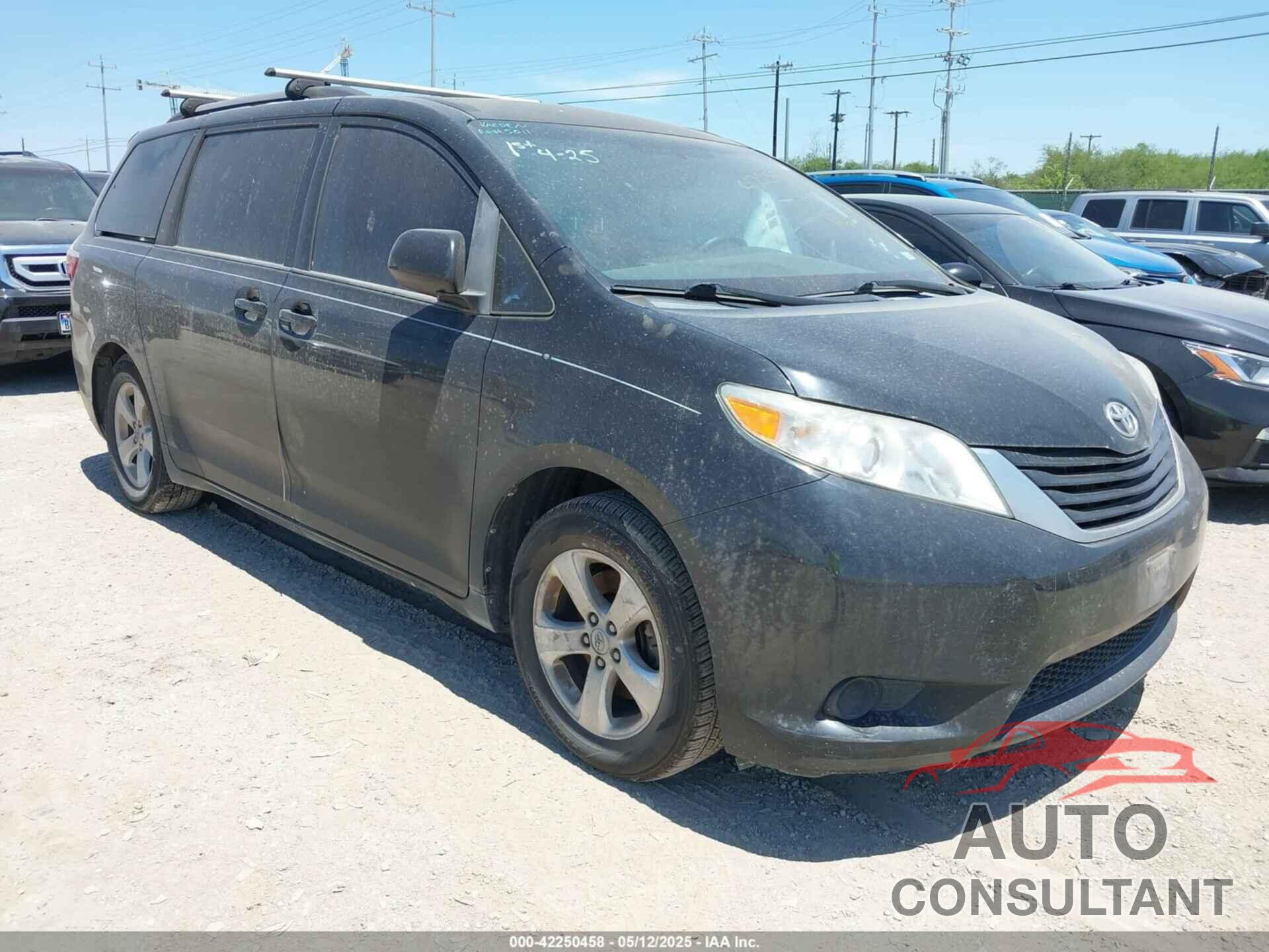 TOYOTA SIENNA 2015 - 5TDKK3DC7FS687525