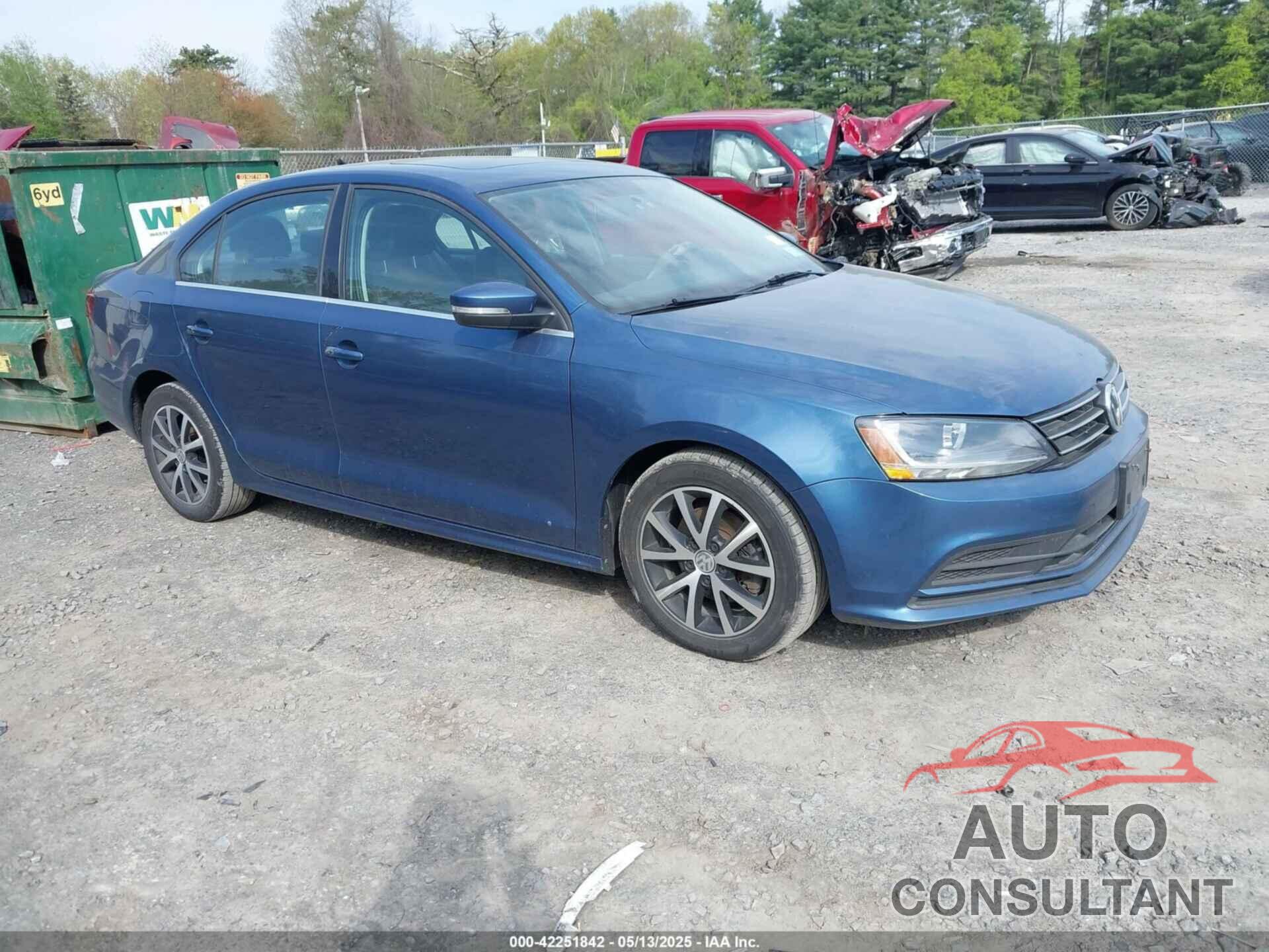VOLKSWAGEN JETTA 2018 - 3VWDB7AJ7JM207427
