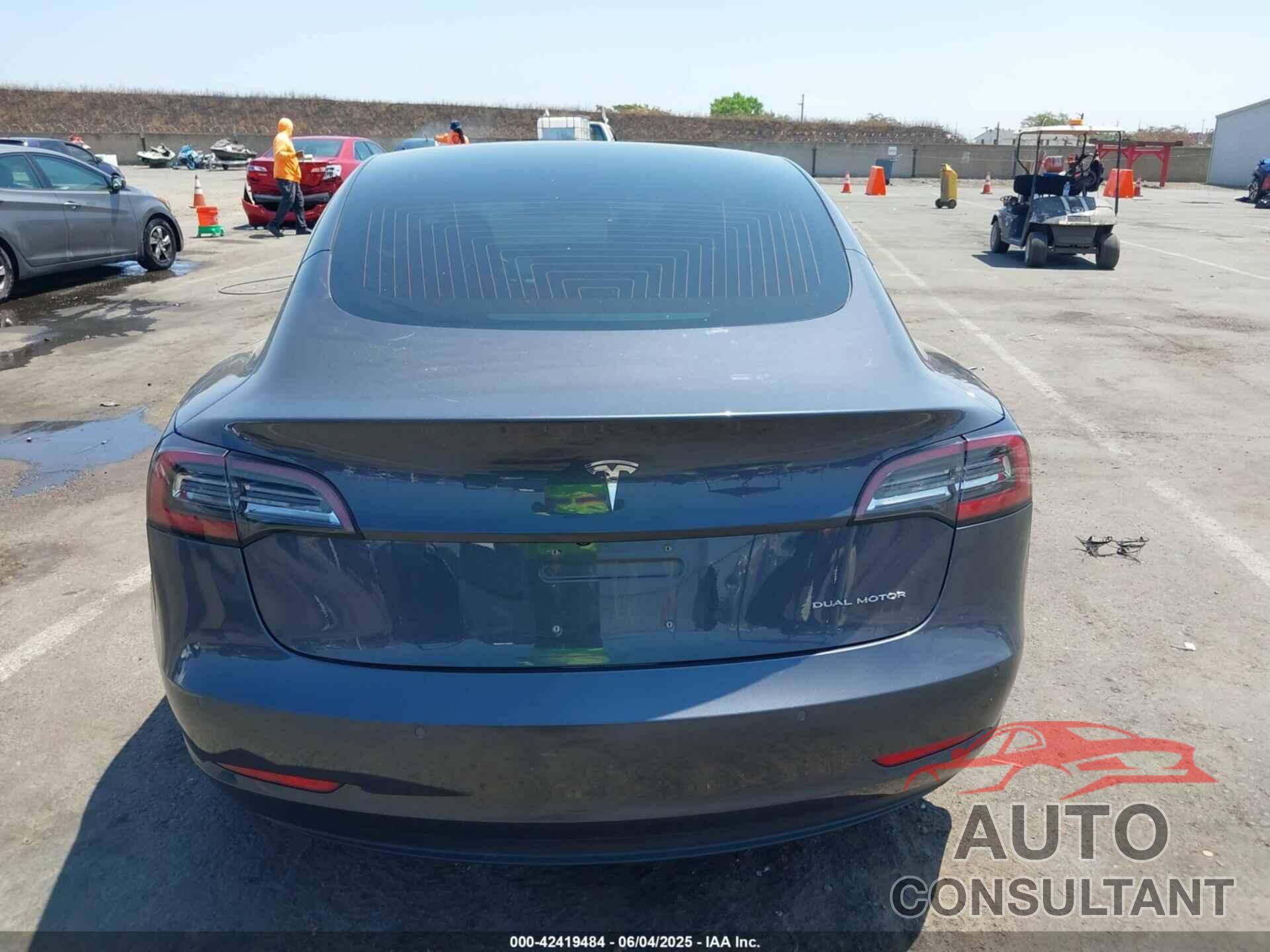 TESLA MODEL 3 2018 - 5YJ3E1EB5JF104159