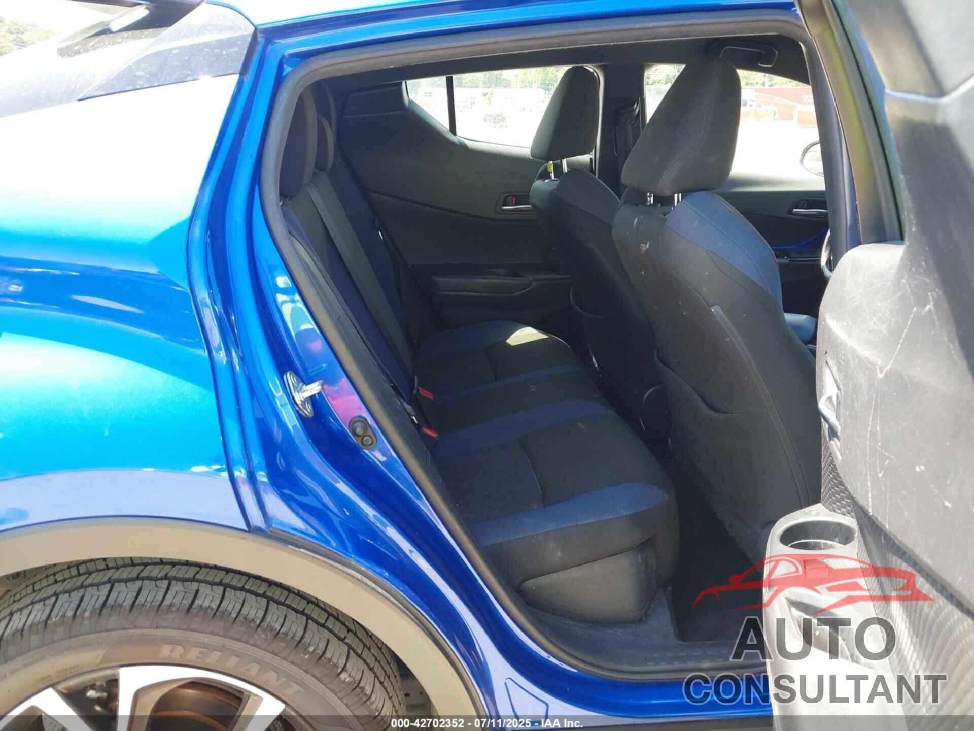 TOYOTA C-HR 2021 - JTNKHMBXXM1119933