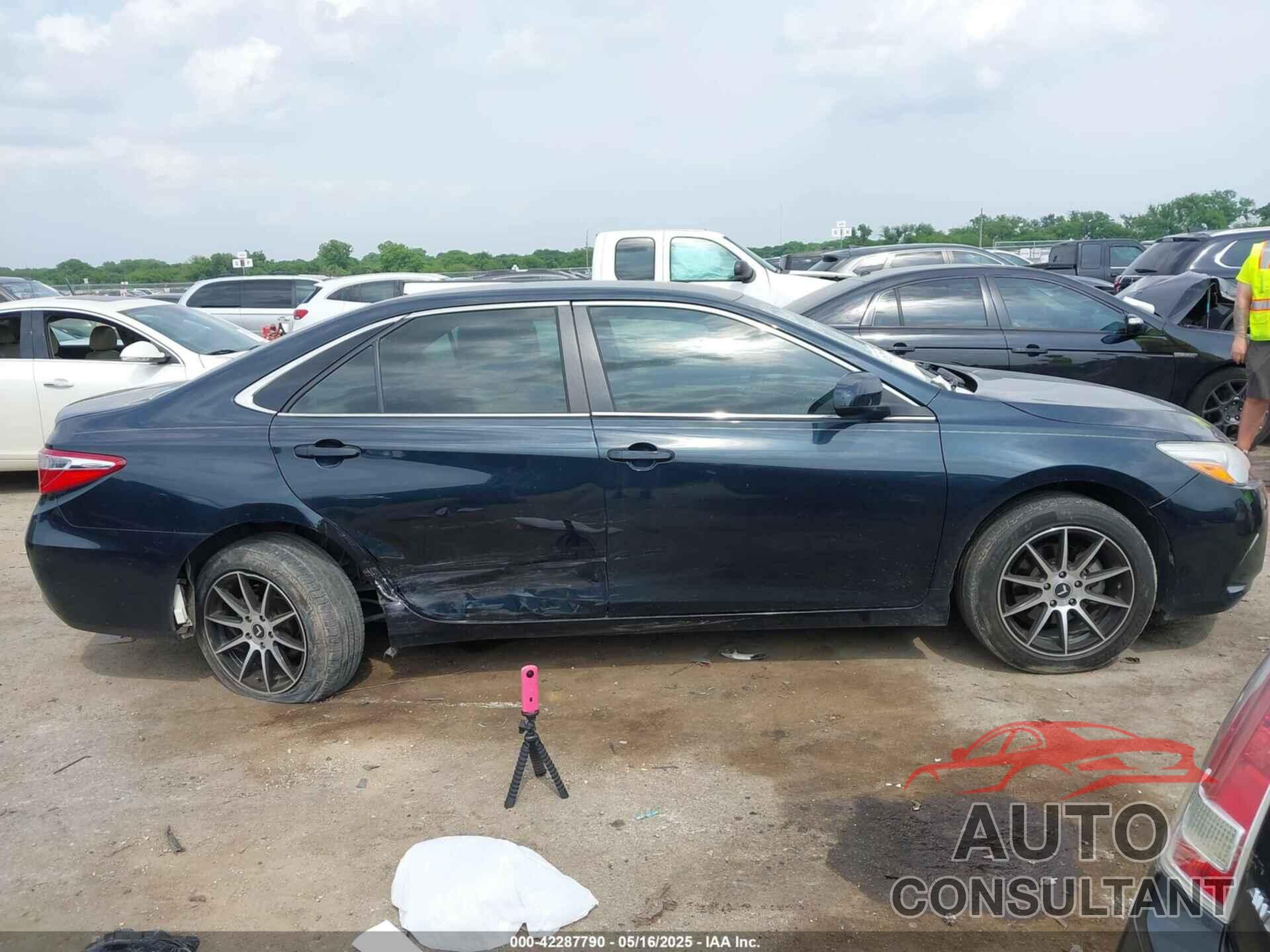TOYOTA CAMRY 2016 - 4T1BF1FK8GU615402