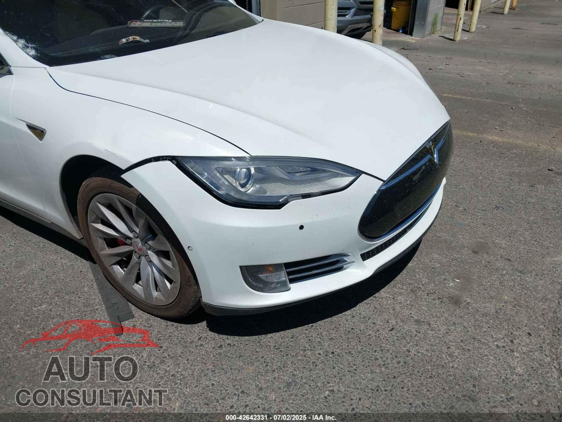TESLA MODEL S 2015 - 5YJSA1E45FF109538