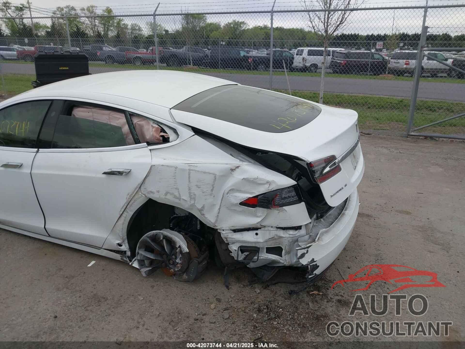 TESLA MODEL S 2017 - 5YJSA1E24HF195488