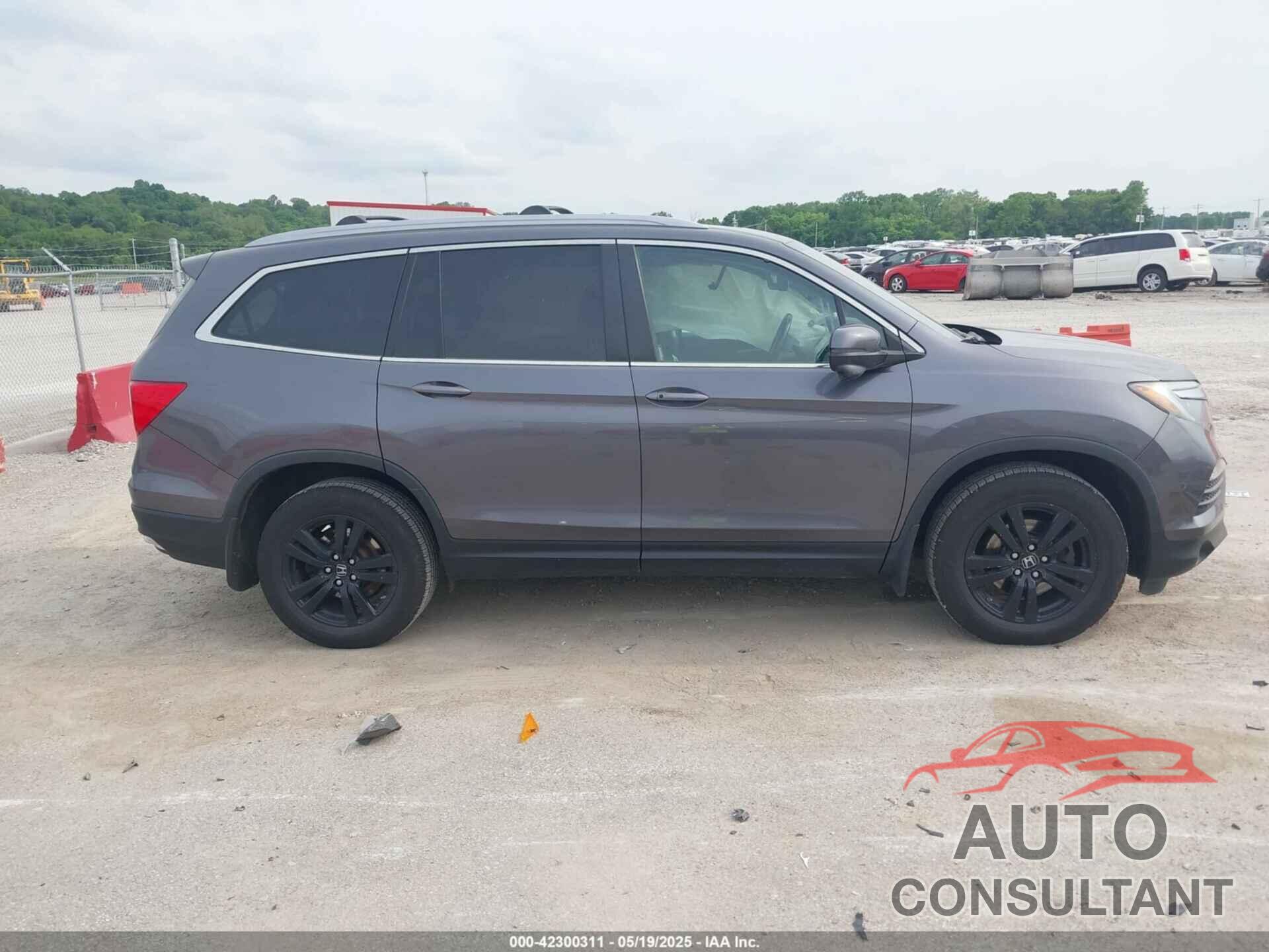 HONDA PILOT 2017 - 5FNYF6H53HB038128