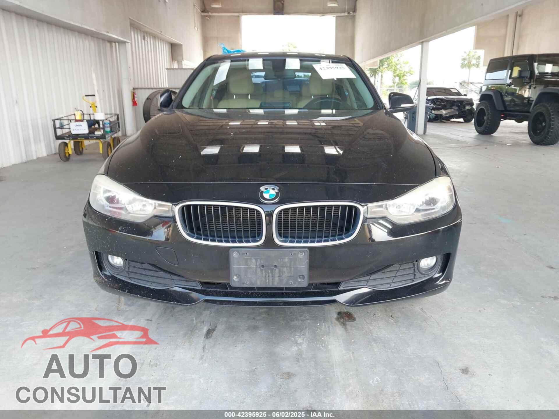 BMW 320I 2013 - WBA3C3C56DF982906