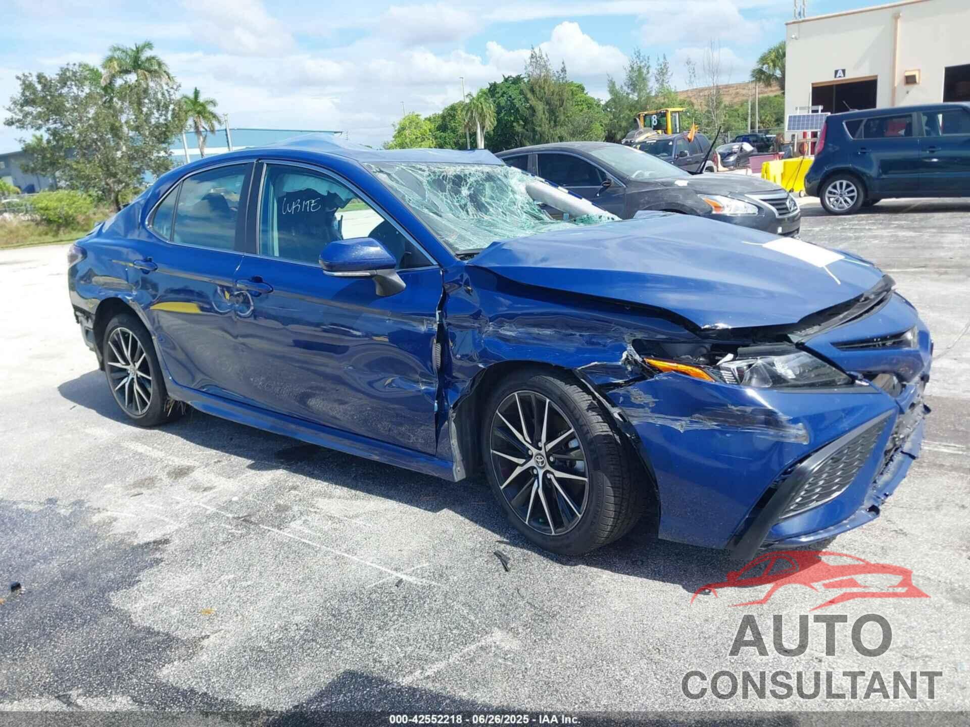 TOYOTA CAMRY 2024 - 4T1T11AK5RU208778