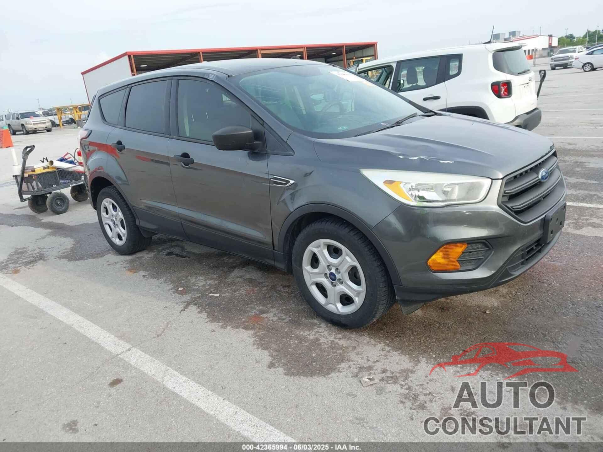 FORD ESCAPE 2017 - 1FMCU0F74HUC02295