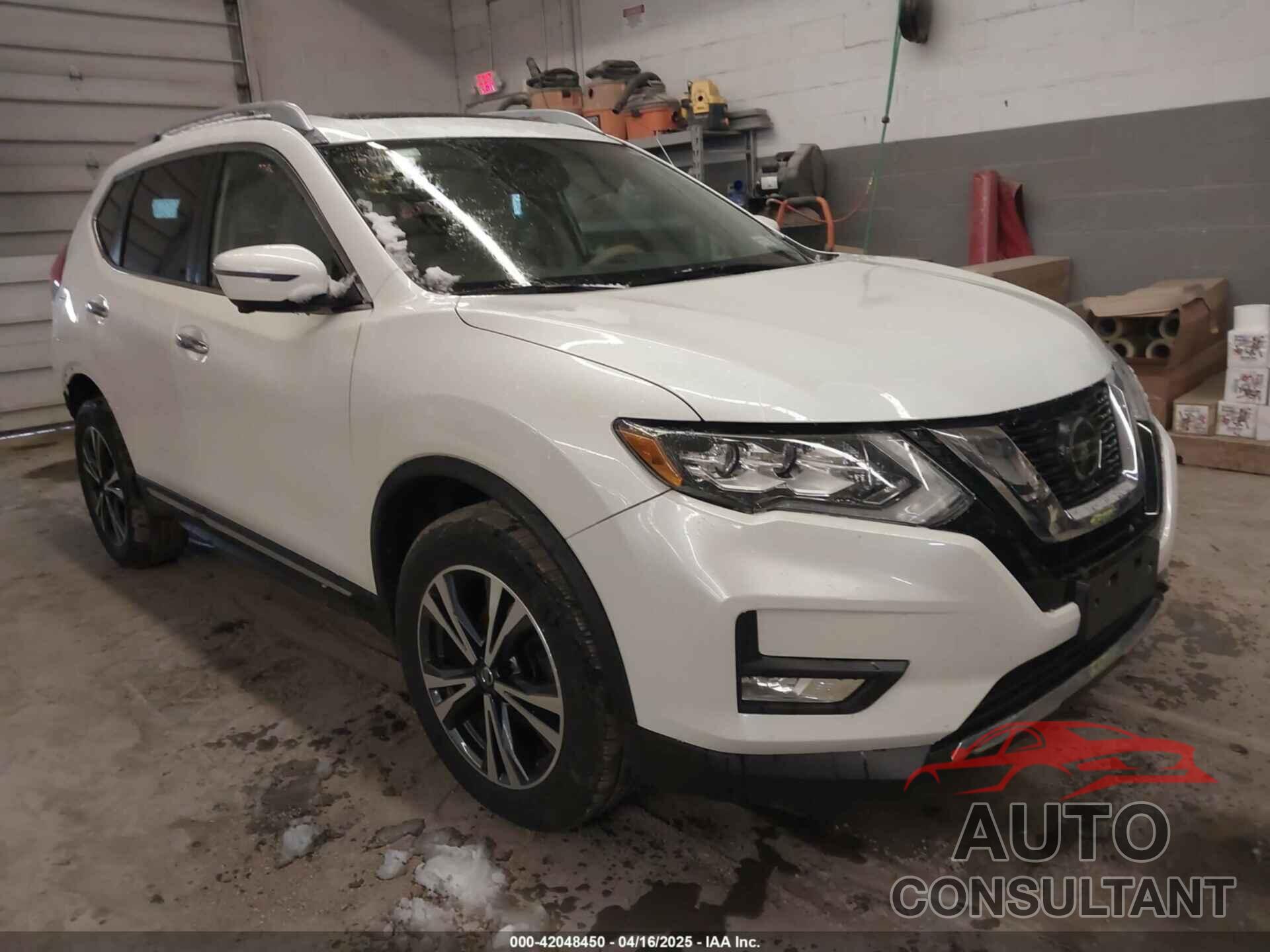 NISSAN ROGUE 2018 - 5N1AT2MV8JC815037