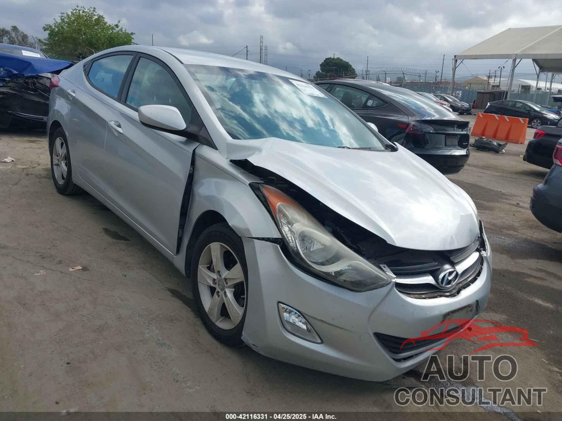 HYUNDAI ELANTRA 2012 - 5NPDH4AE9CH073774