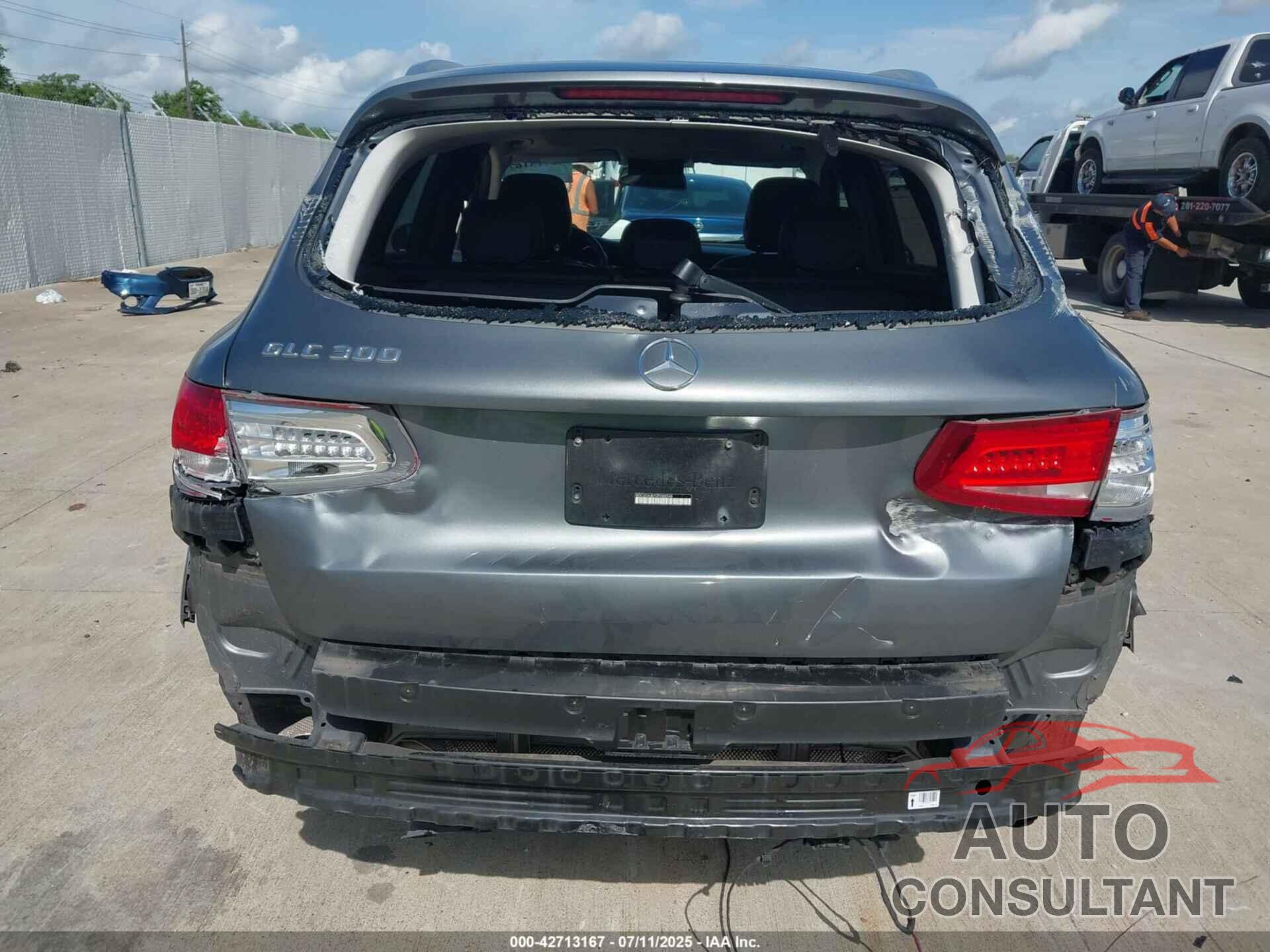 MERCEDES-BENZ GLC 300 2016 - WDC0G4JB7GF088548