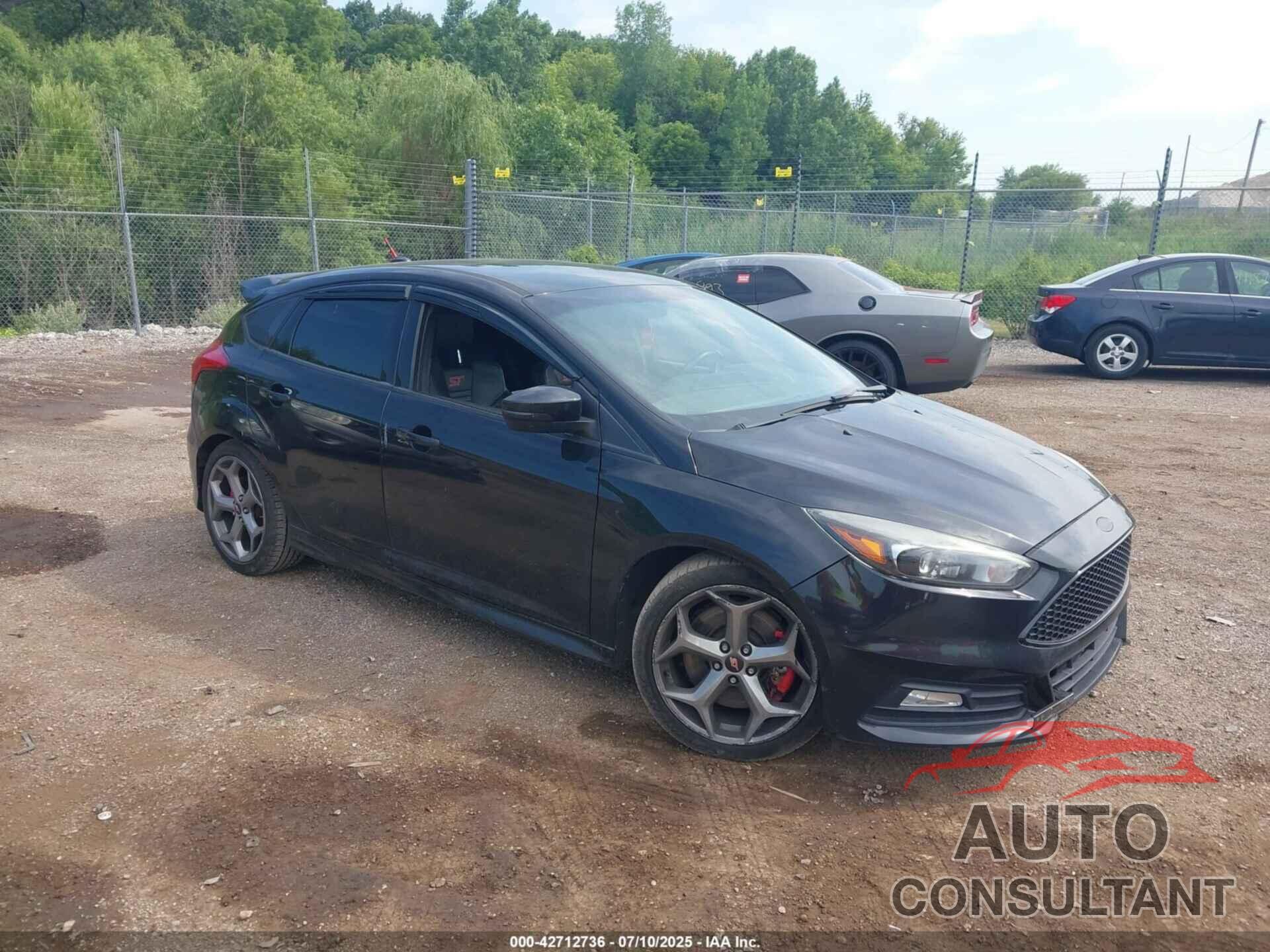 FORD FOCUS ST 2015 - 1FADP3L90FL247931