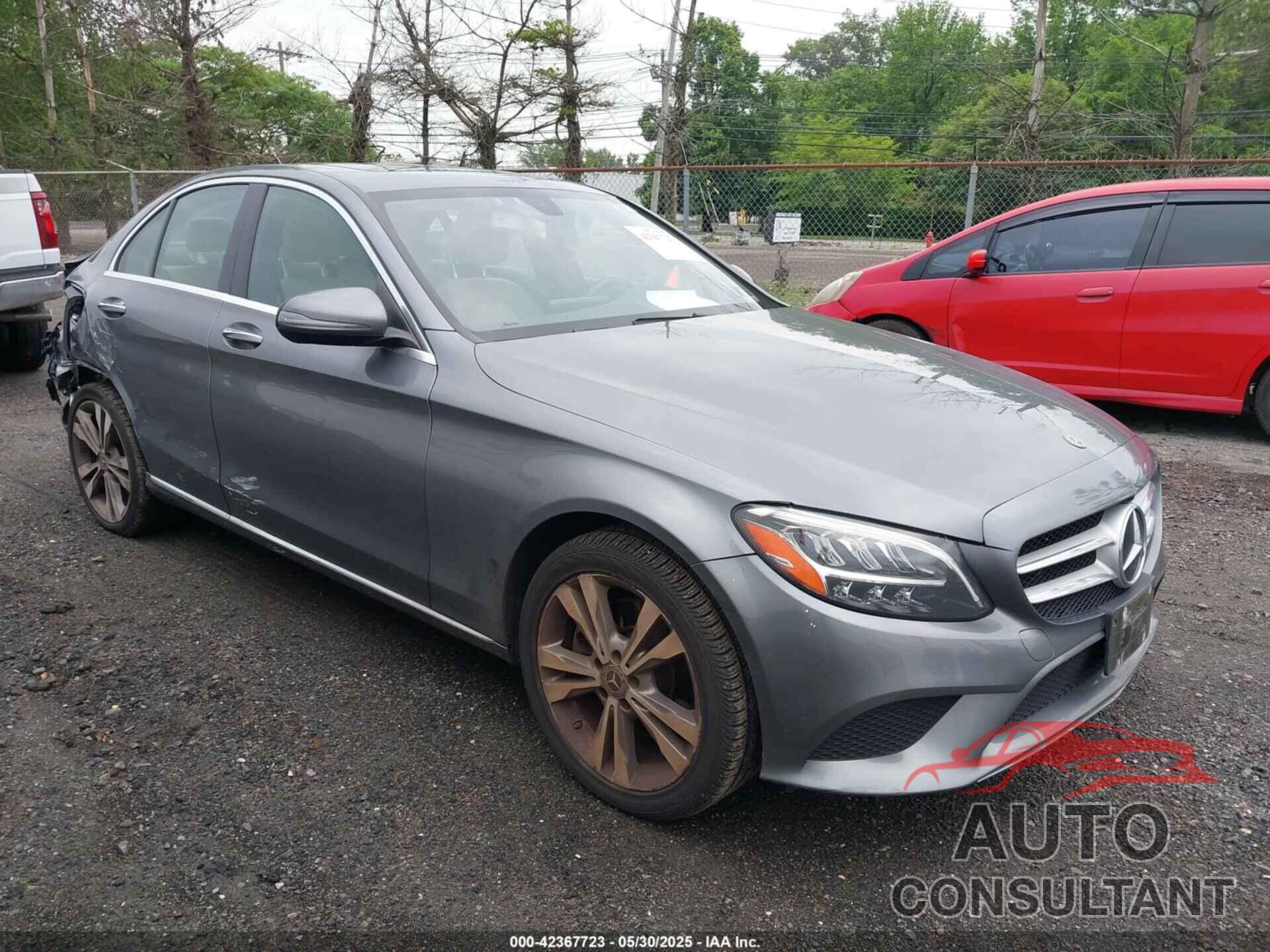MERCEDES-BENZ C 300 2019 - 55SWF8EB5KU300556