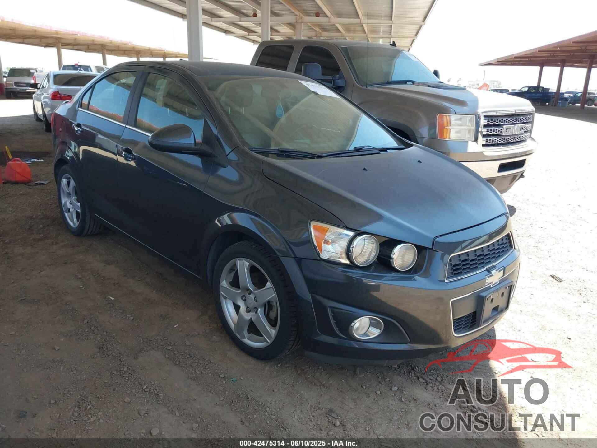 CHEVROLET SONIC 2014 - 1G1JE5SG3E4125029