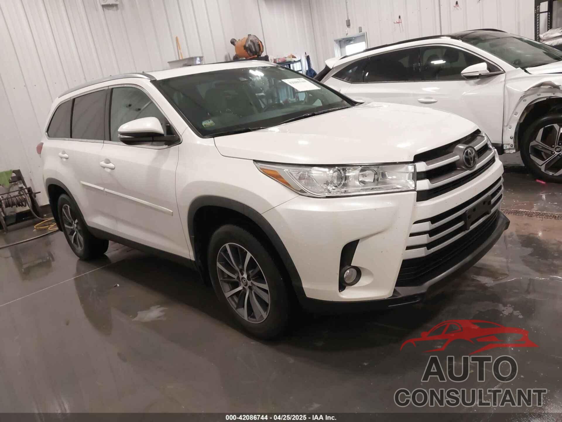 TOYOTA HIGHLANDER 2019 - 5TDJZRFH9KS616954