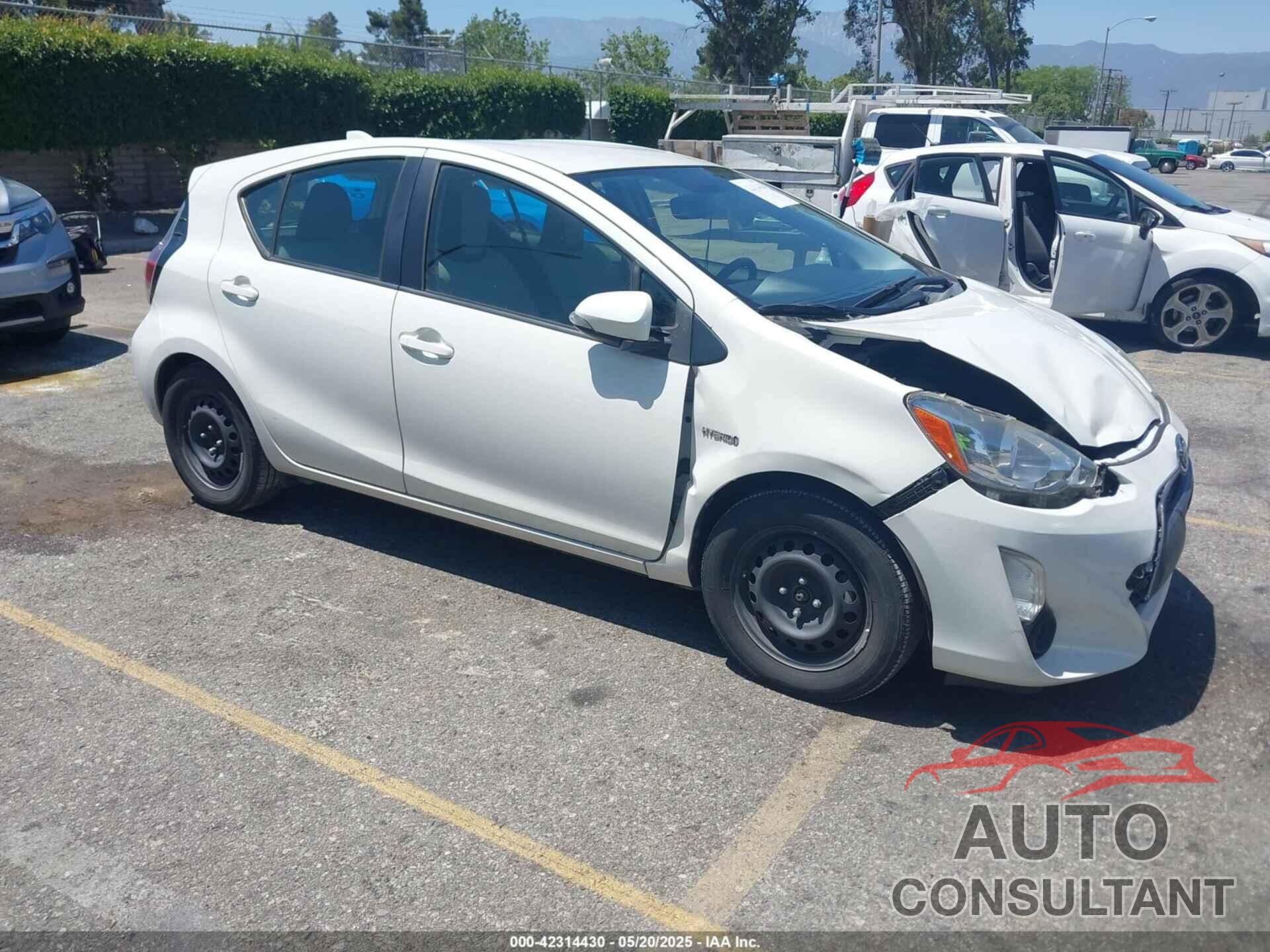 TOYOTA PRIUS C 2015 - JTDKDTB35F1581312