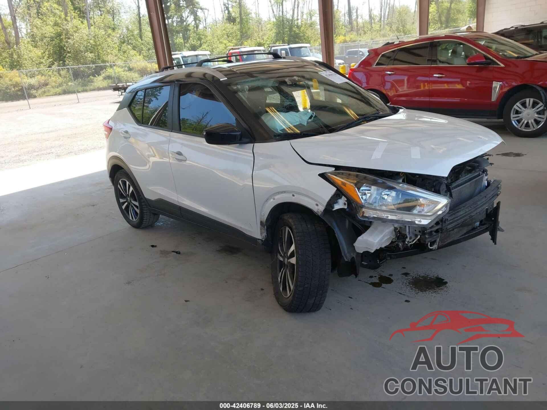 NISSAN KICKS 2018 - 3N1CP5CU8JL524055