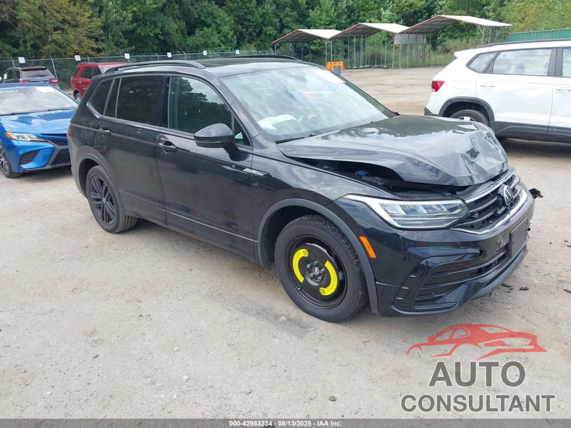 VOLKSWAGEN TIGUAN 2022 - 3VV8B7AXXNM166808