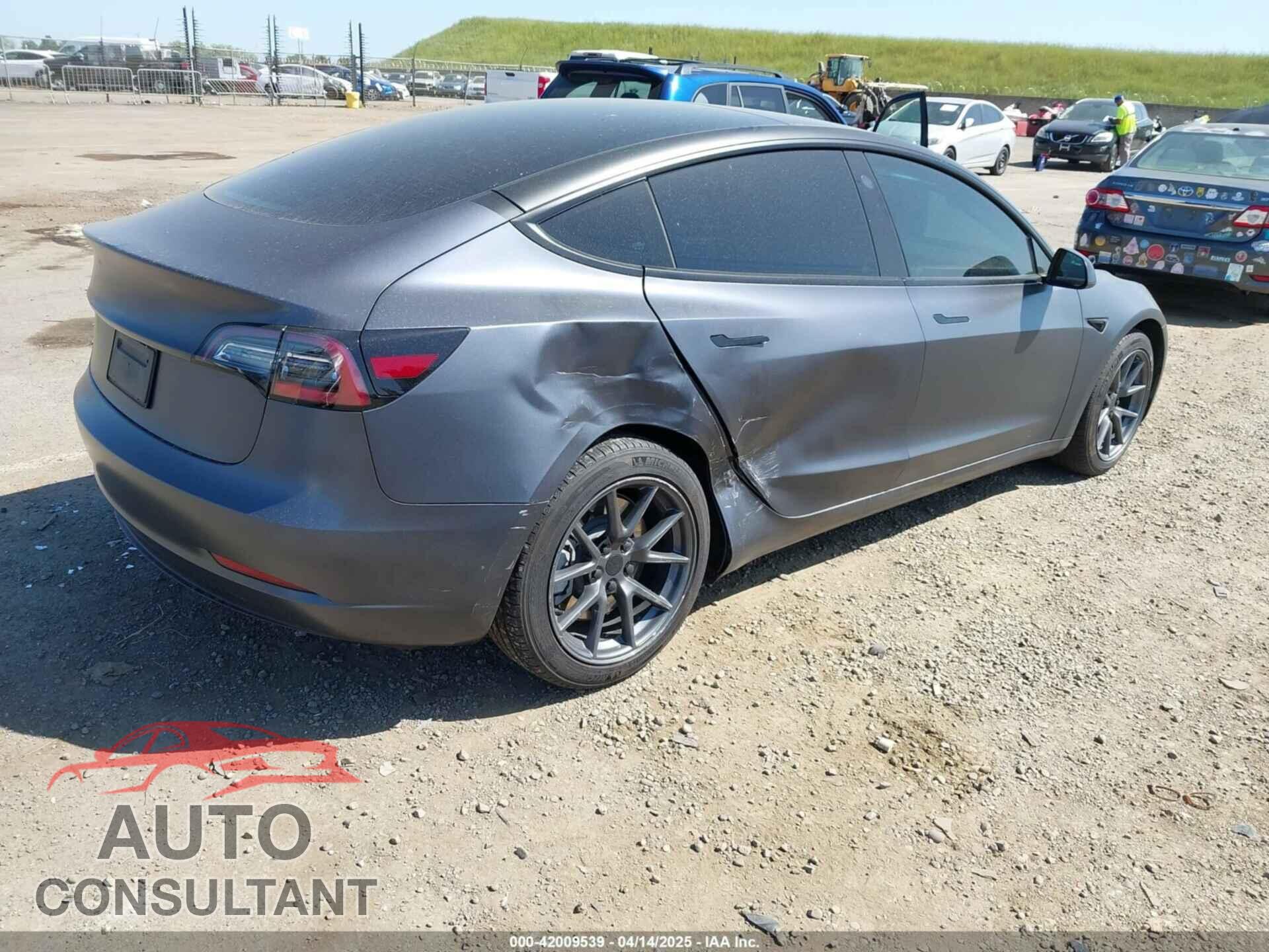 TESLA MODEL 3 2023 - 5YJ3E1EA2PF404614