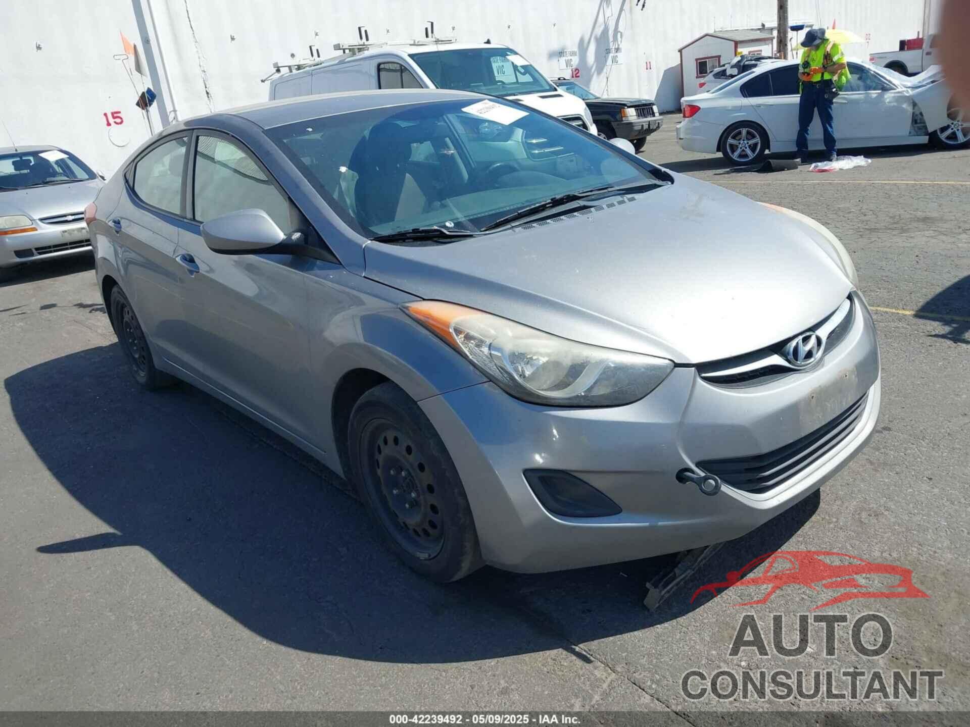 HYUNDAI ELANTRA 2013 - KMHDH4AEXDU551896