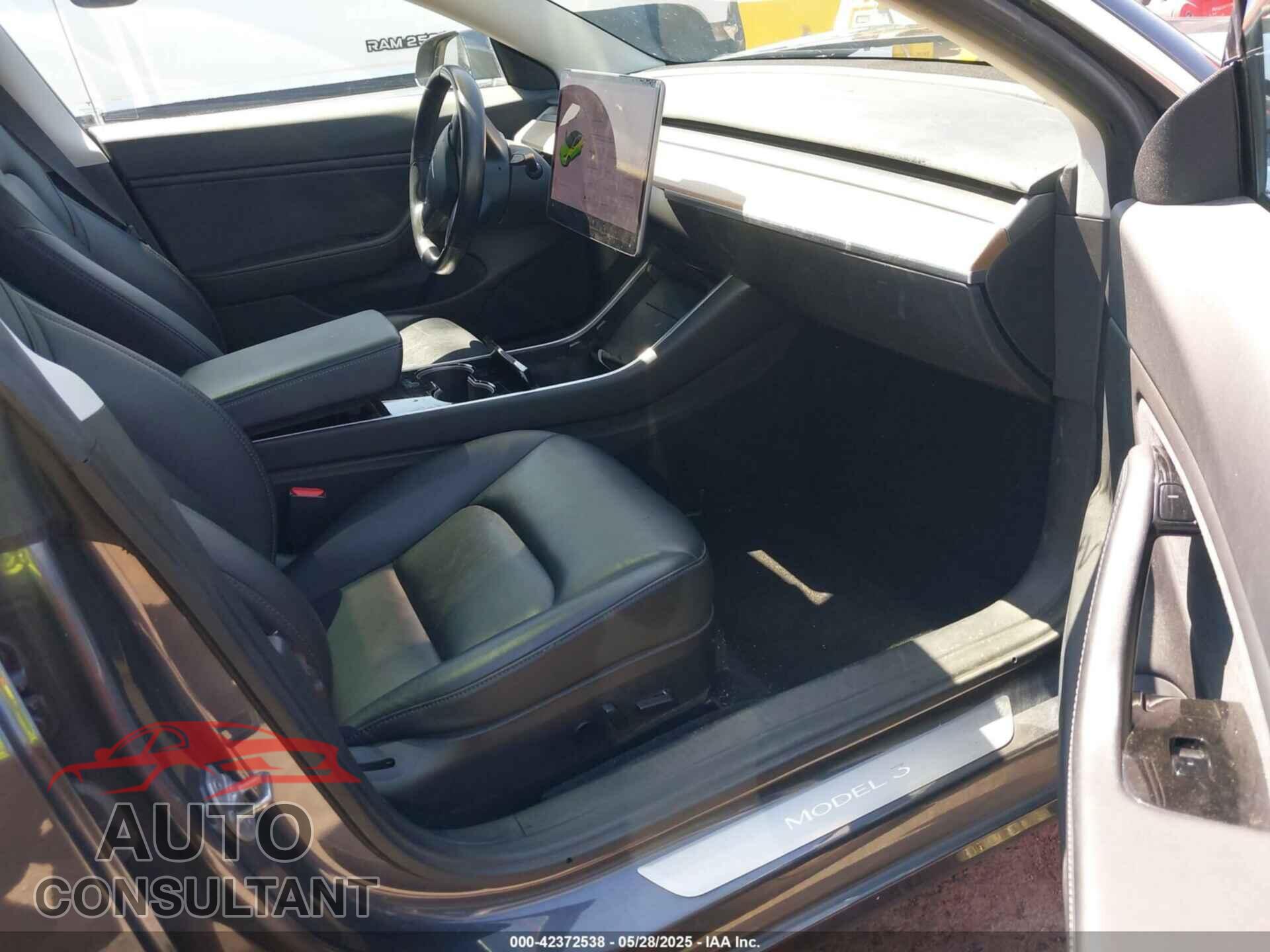 TESLA MODEL 3 2018 - 5YJ3E1EA3JF123798
