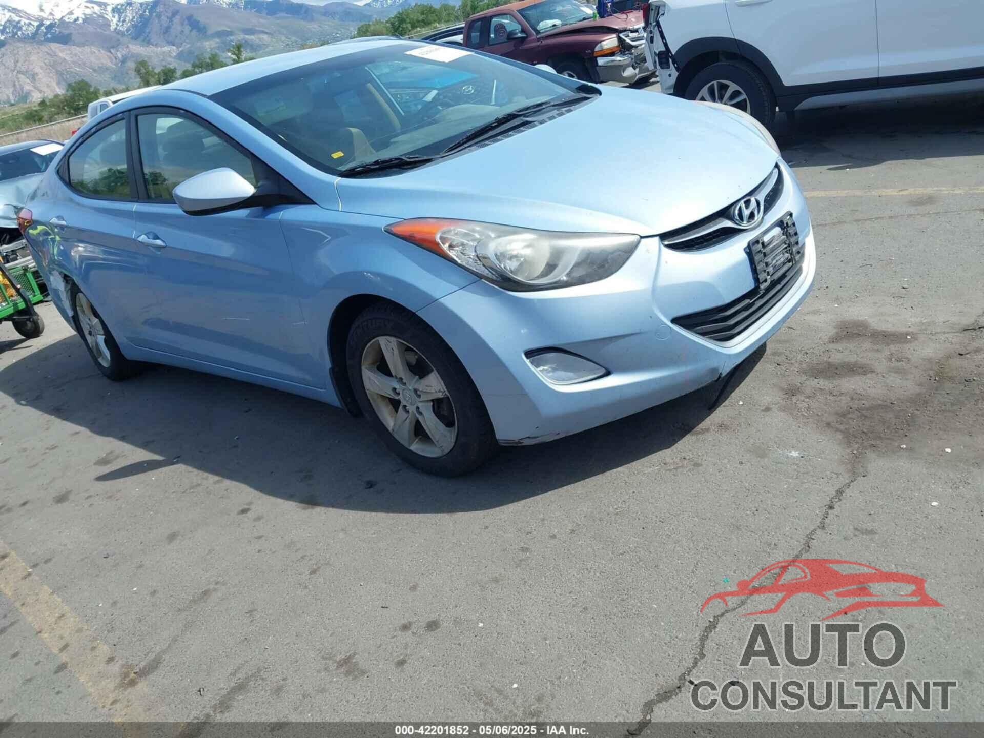 HYUNDAI ELANTRA 2013 - KMHDH4AE8DU779685