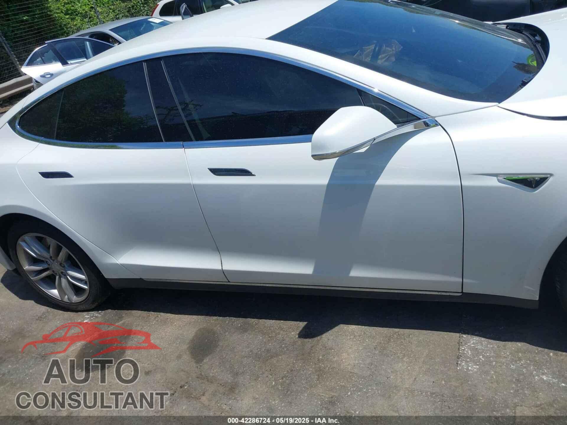 TESLA MODEL S 2014 - 5YJSA1H18EFP38131