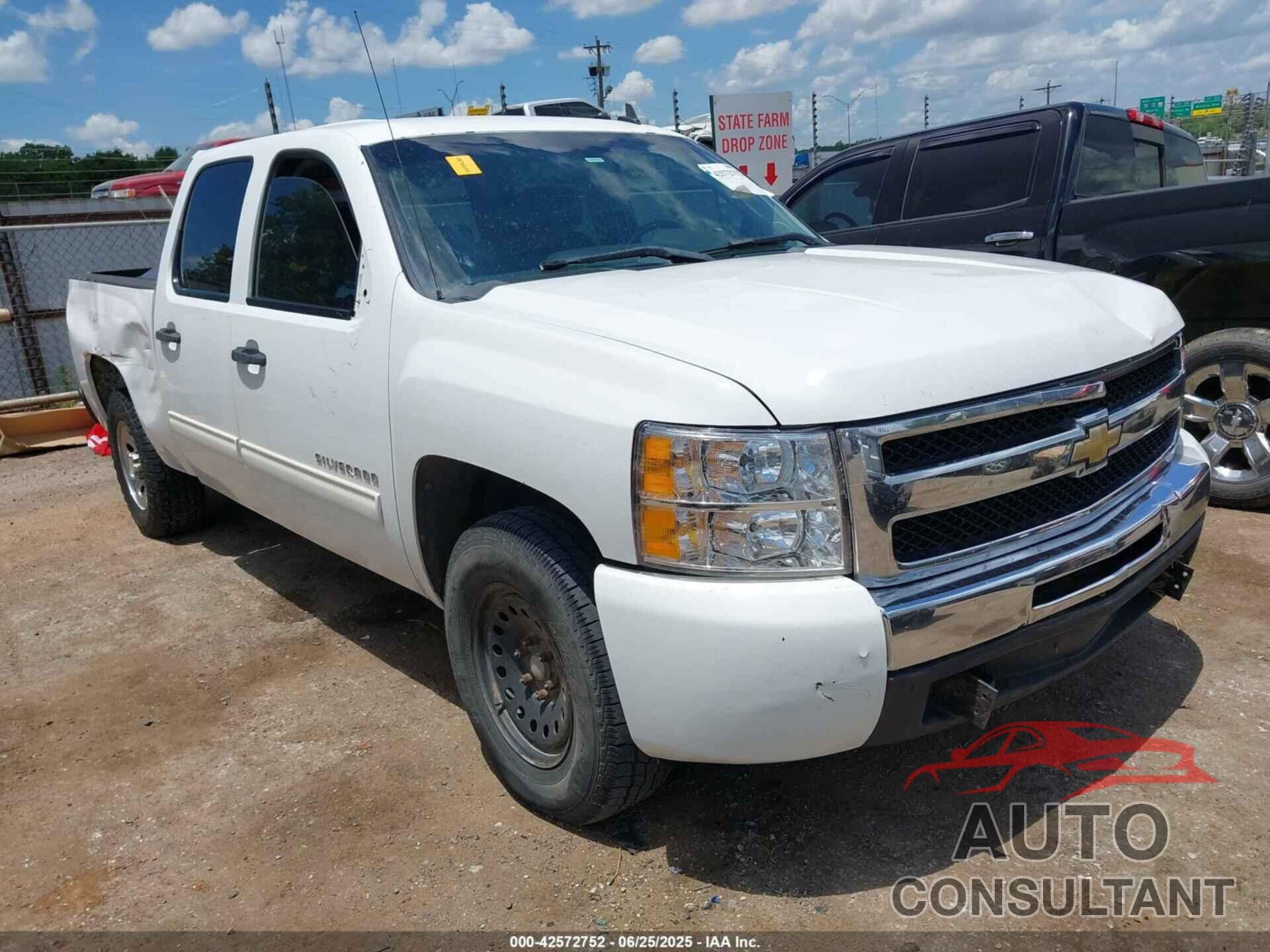 CHEVROLET SILVERADO 1500 2011 - 3GCPKSEAXBG359165