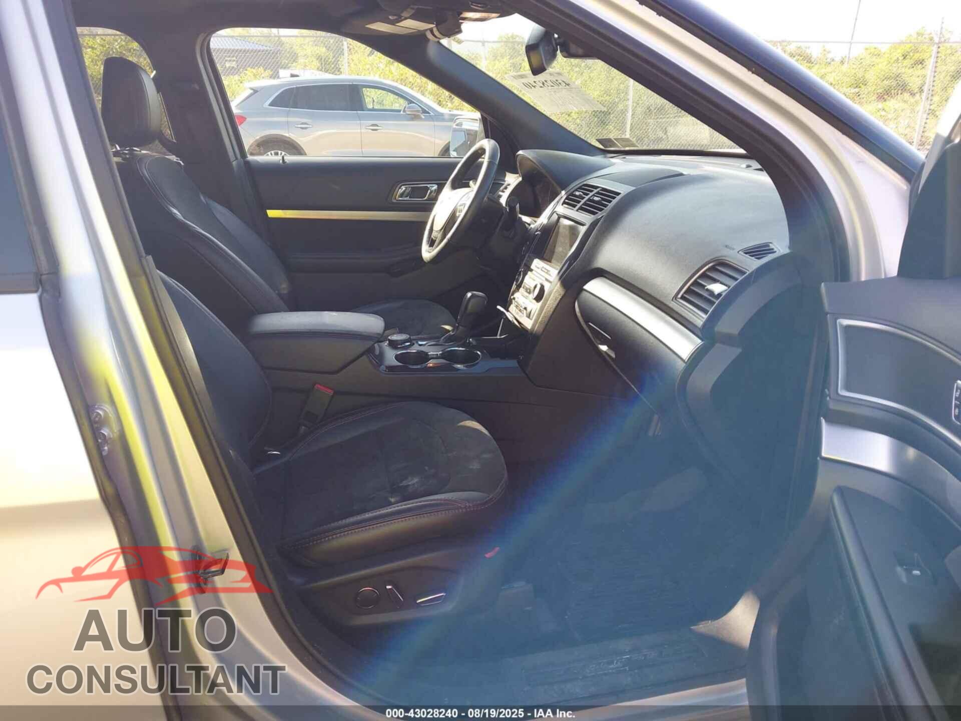 FORD EXPLORER 2018 - 1FM5K8D82JGB05657