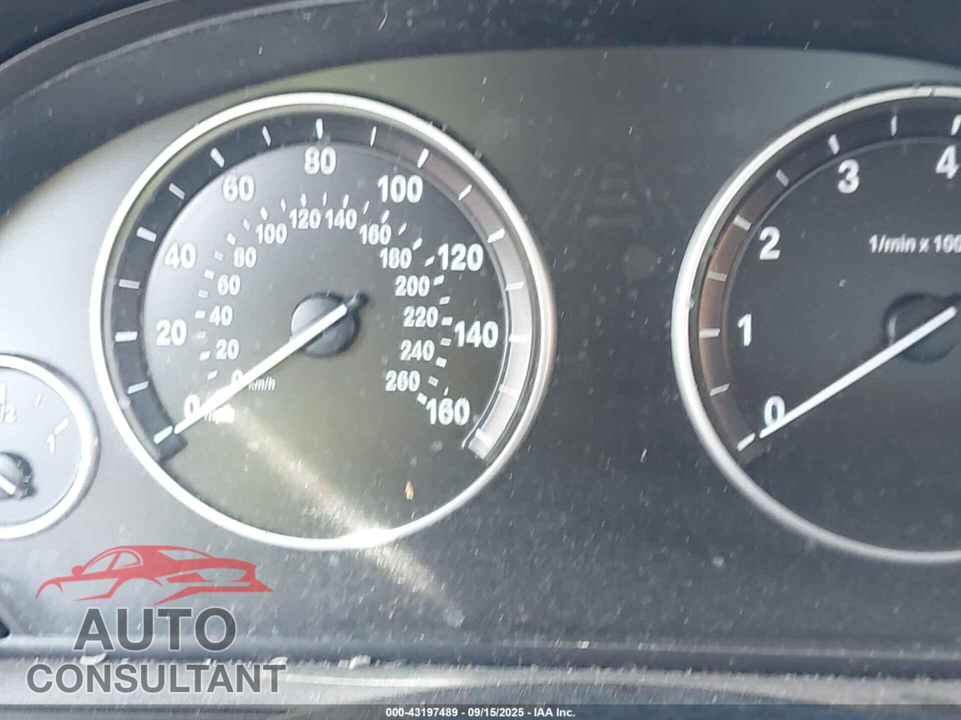 BMW 528I 2012 - WBAXH5C59CDW04782