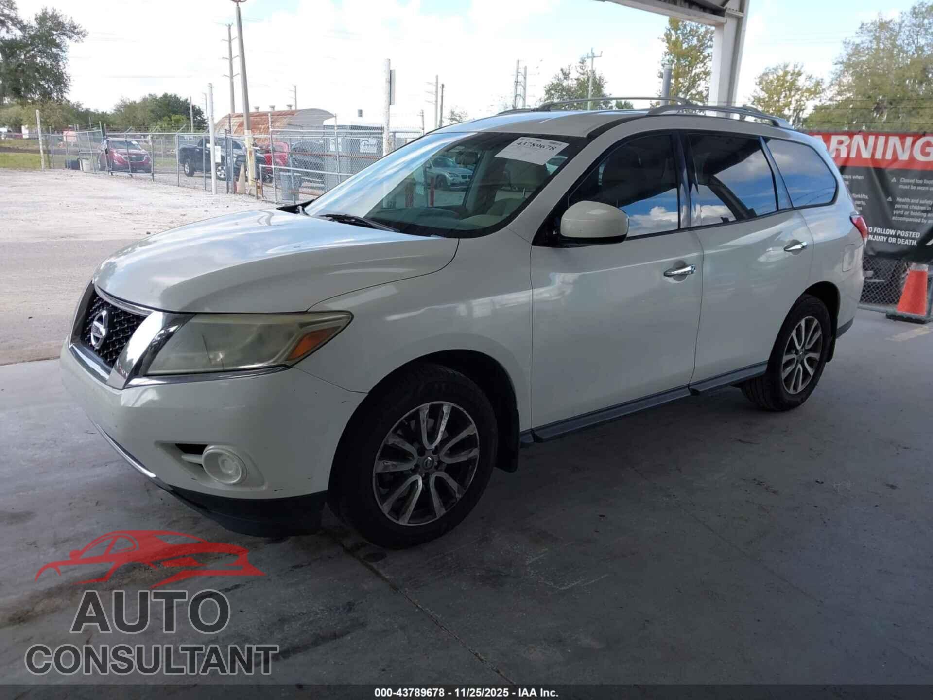 NISSAN PATHFINDER 2014 - 5N1AR2MN5EC653047