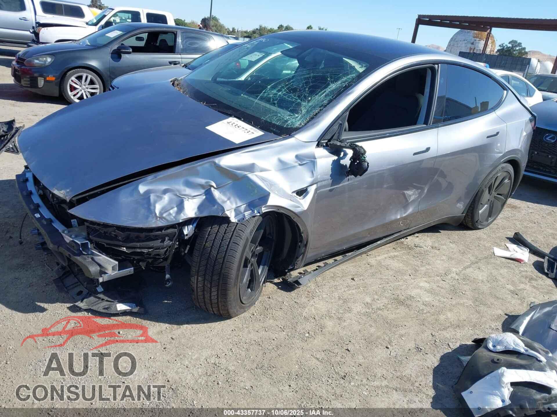 TESLA MODEL Y 2026 - 7SAYGDED2TF422250