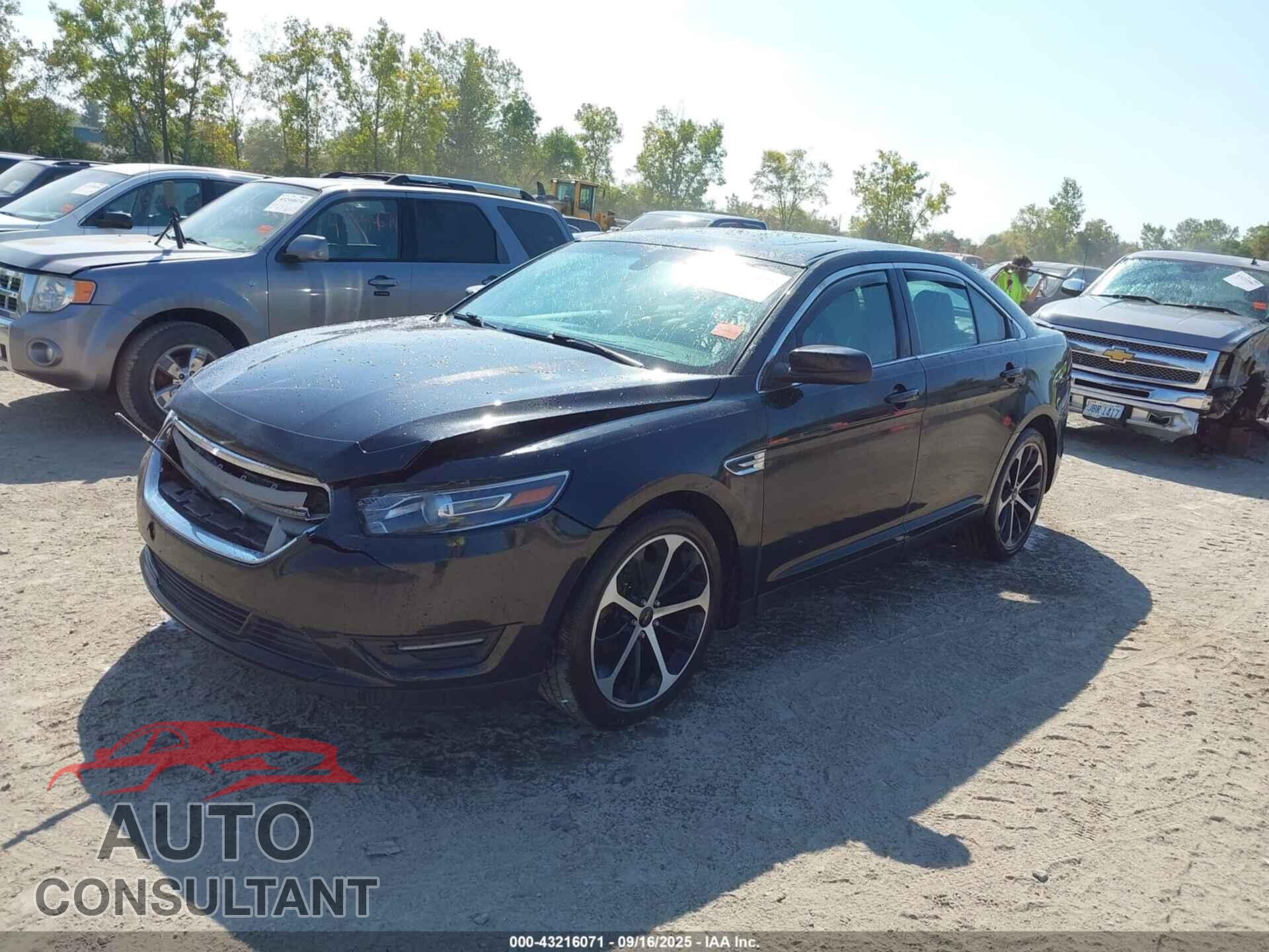 FORD TAURUS 2015 - 1FAHP2E87FG194945
