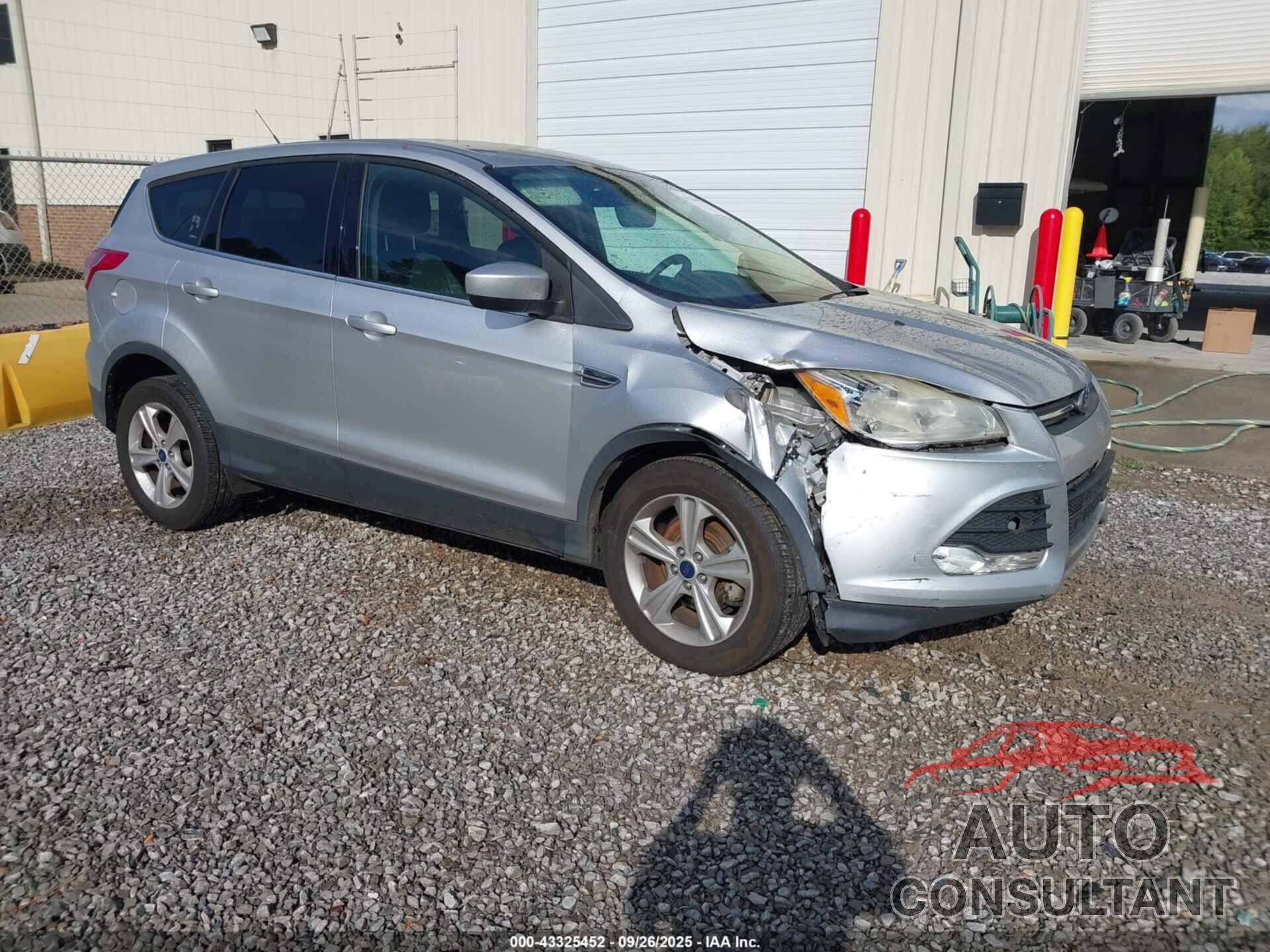 FORD ESCAPE 2016 - 1FMCU0GX9GUB88584