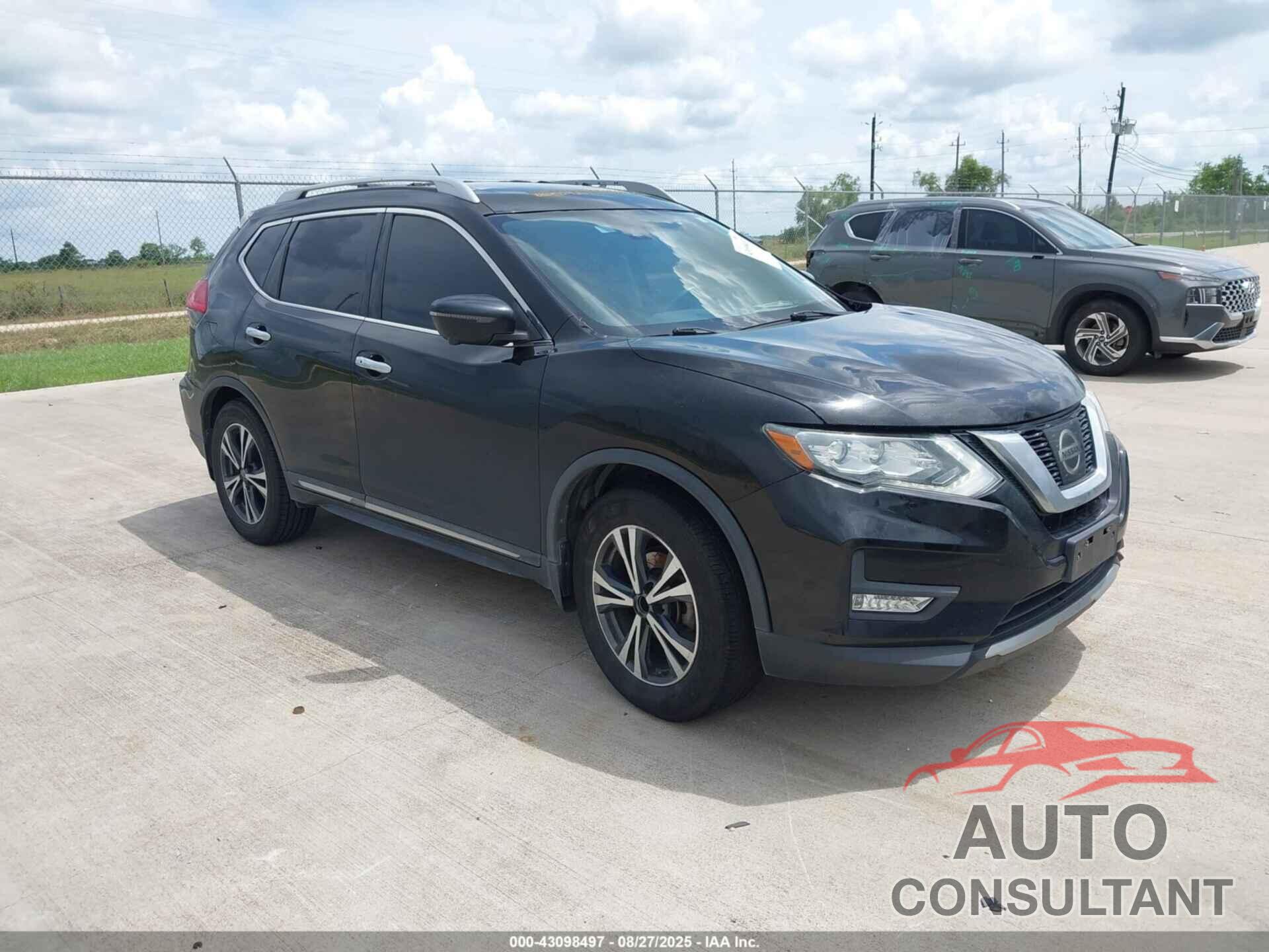 NISSAN ROGUE 2017 - 5N1AT2MTXHC759238