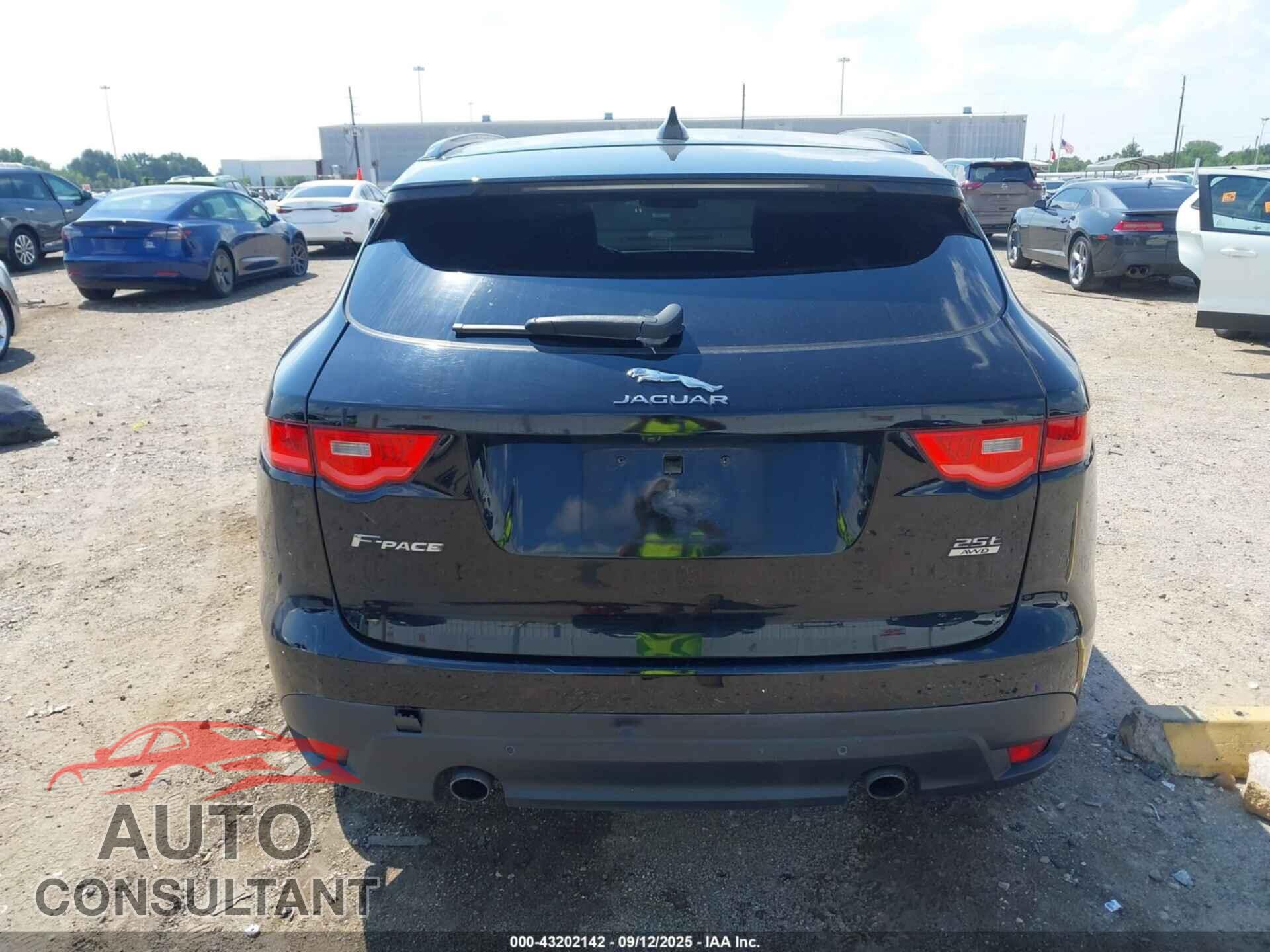 JAGUAR F-PACE 2018 - SADCJ2FX7JA328445