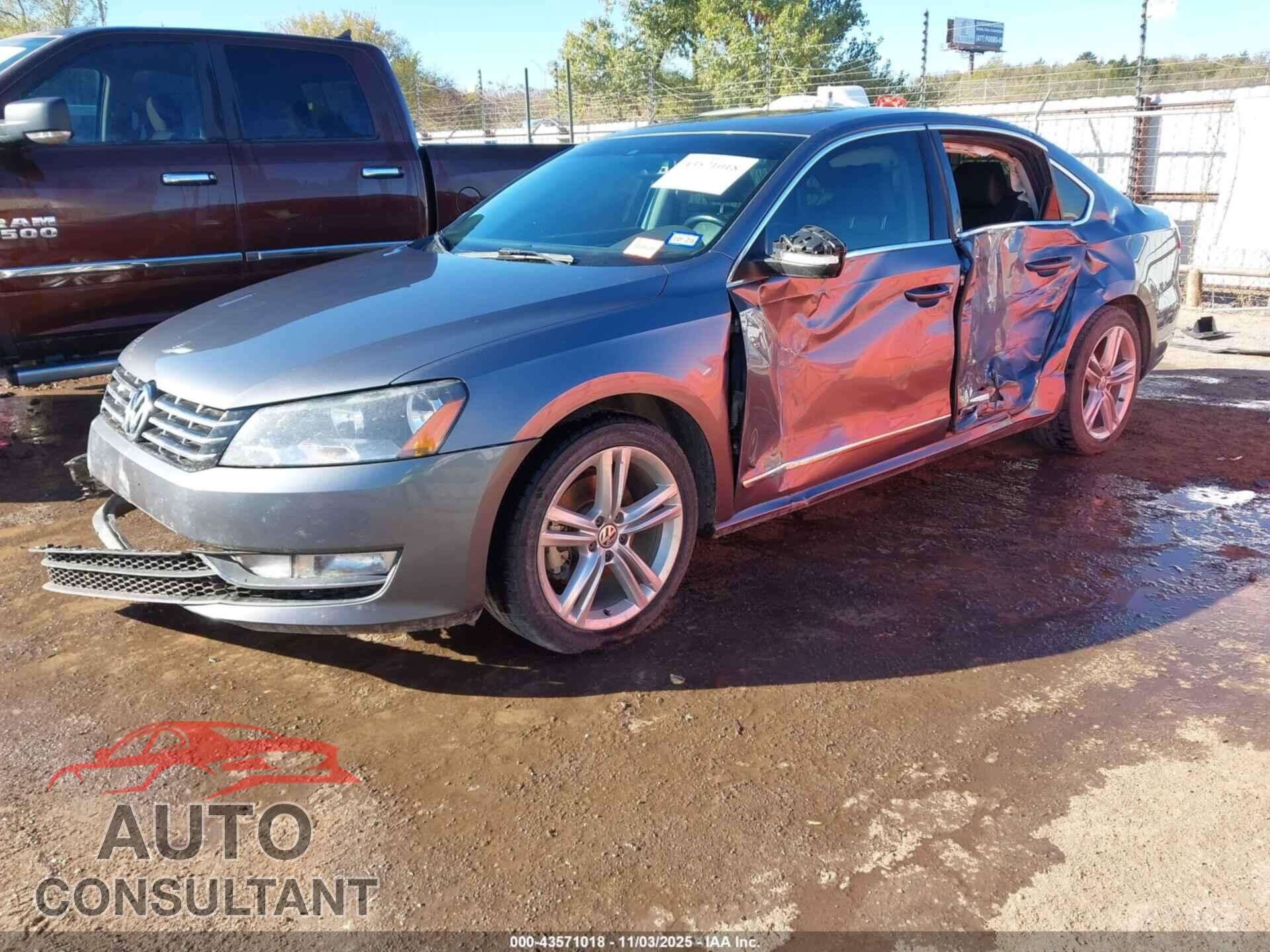 VOLKSWAGEN PASSAT 2015 - 1VWCV7A33FC015709