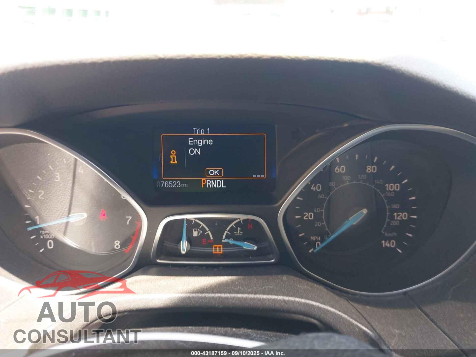 FORD FOCUS 2015 - 1FADP3E26FL311230