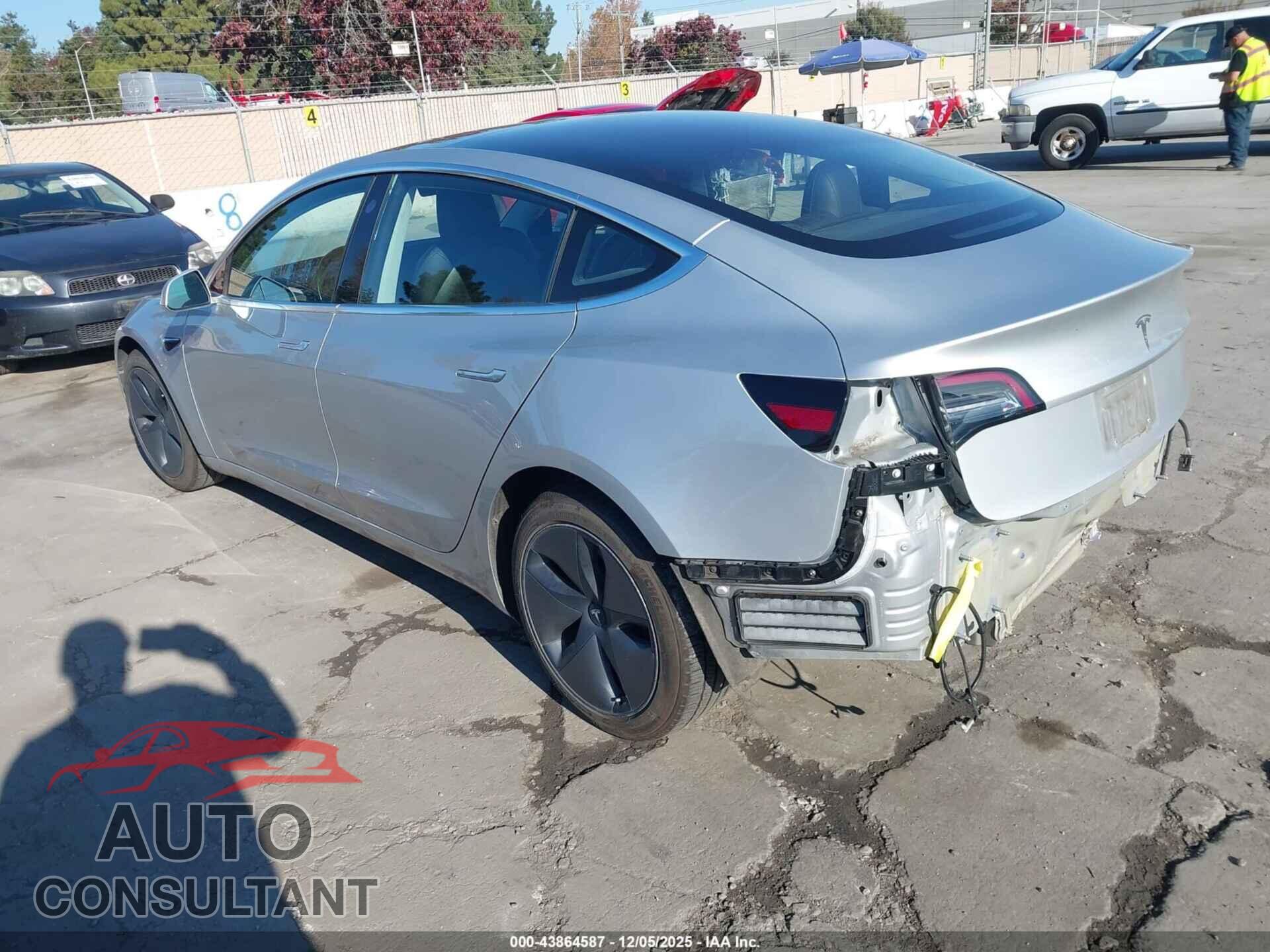 TESLA MODEL 3 2018 - 5YJ3E1EA2JF036359