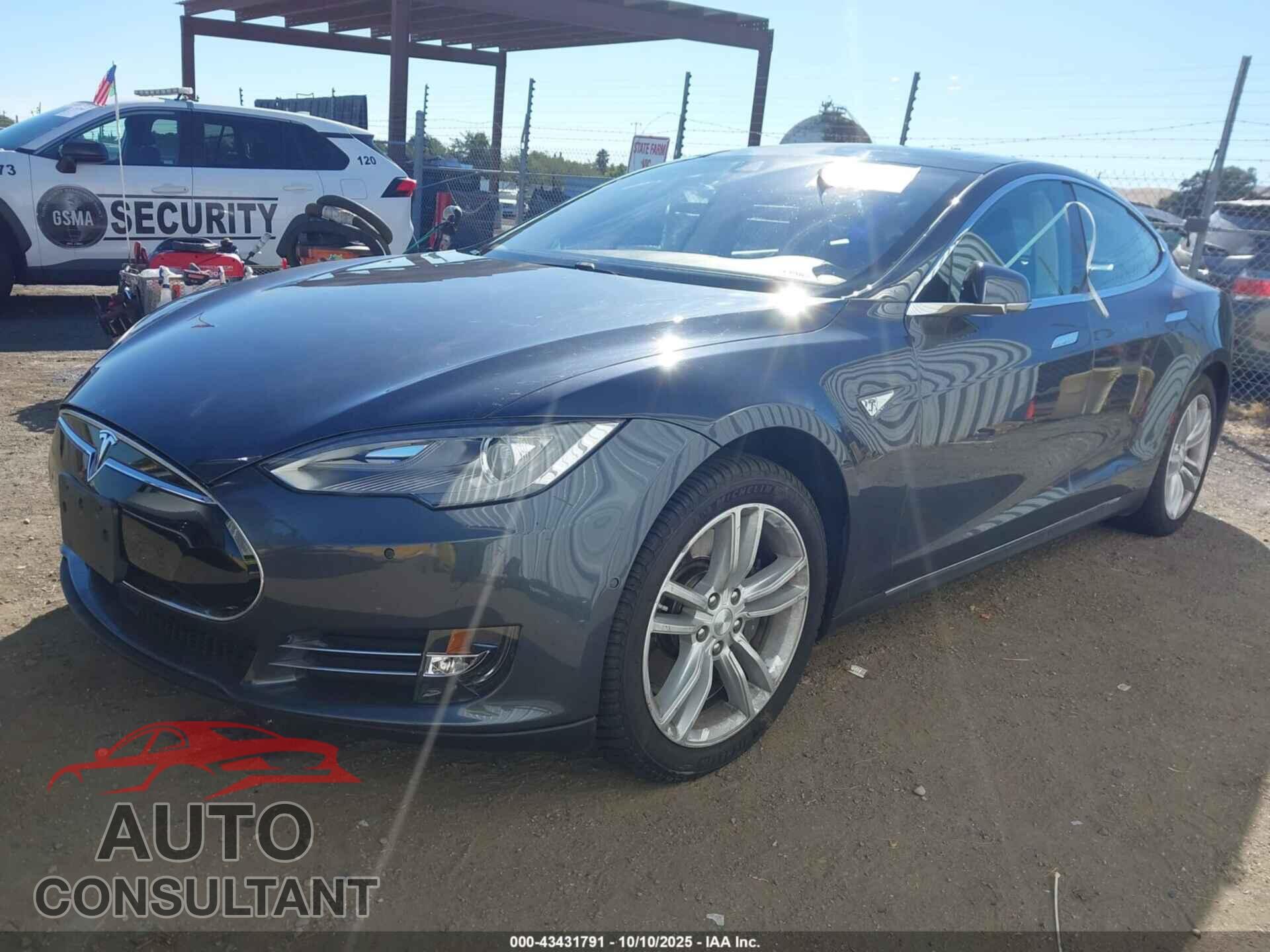 TESLA MODEL S 2014 - 5YJSA1H11EFP51321