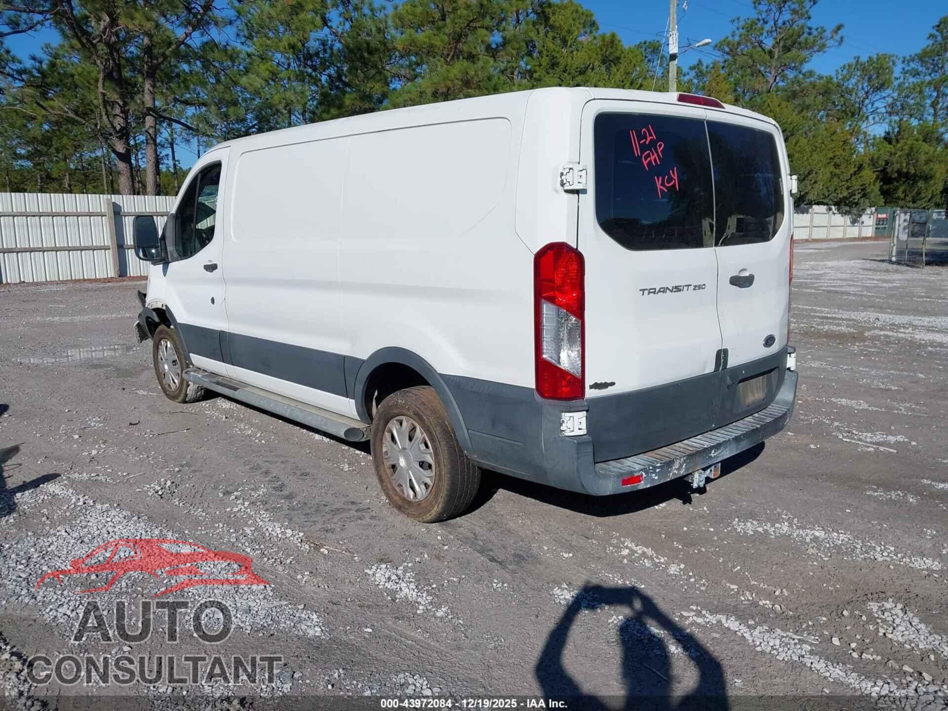 FORD TRANSIT-250 2017 - 1FTYR1ZM4HKB09534