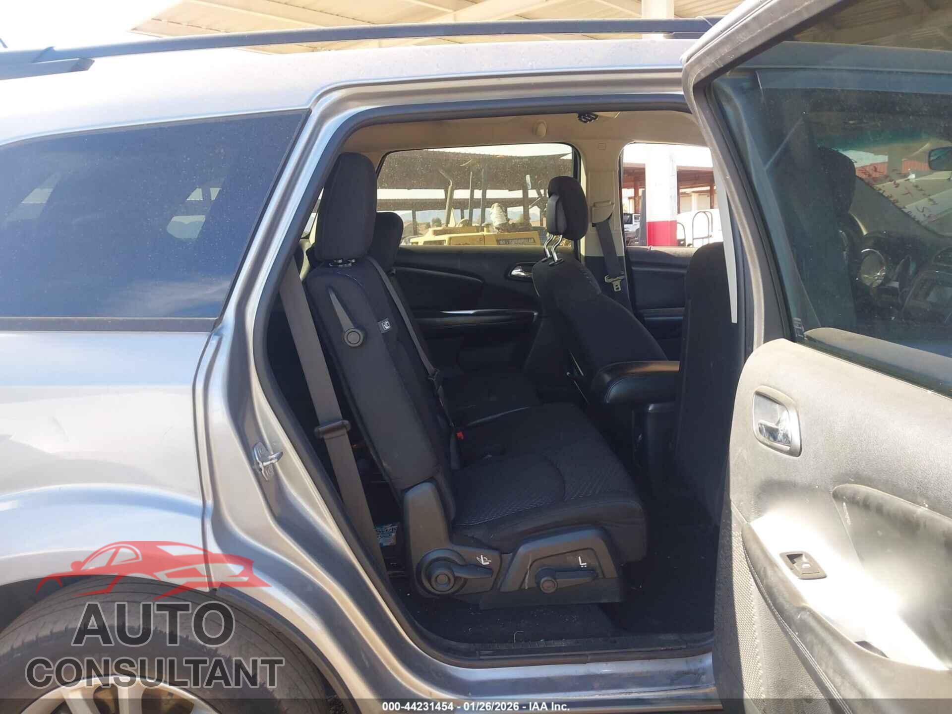 DODGE JOURNEY 2015 - 3C4PDCBB9FT736725