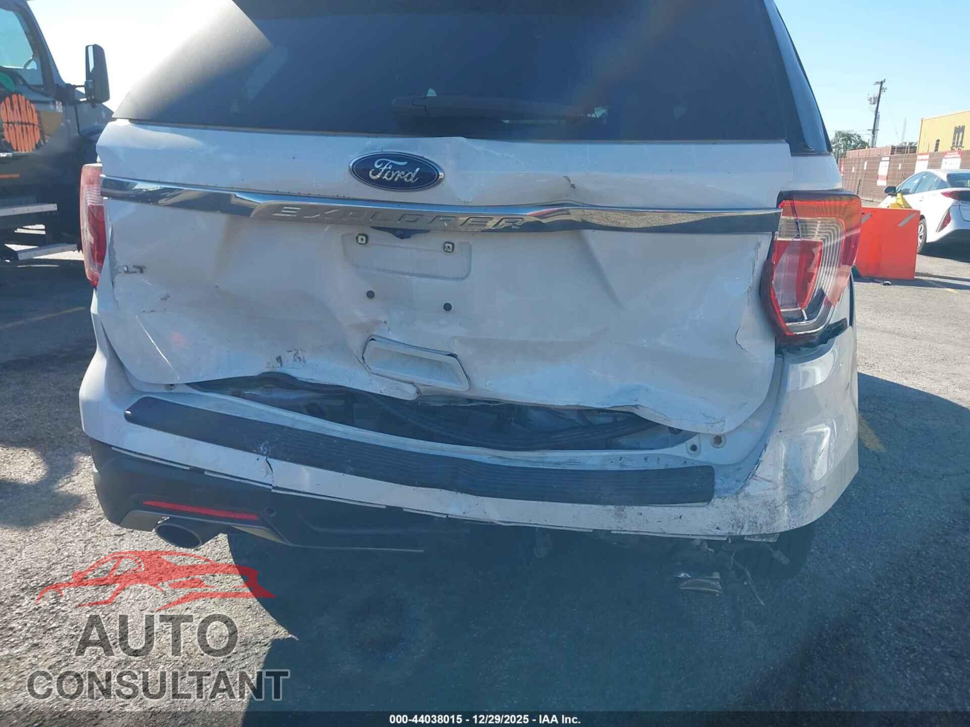 FORD EXPLORER 2018 - 1FM5K7D85JGB44236