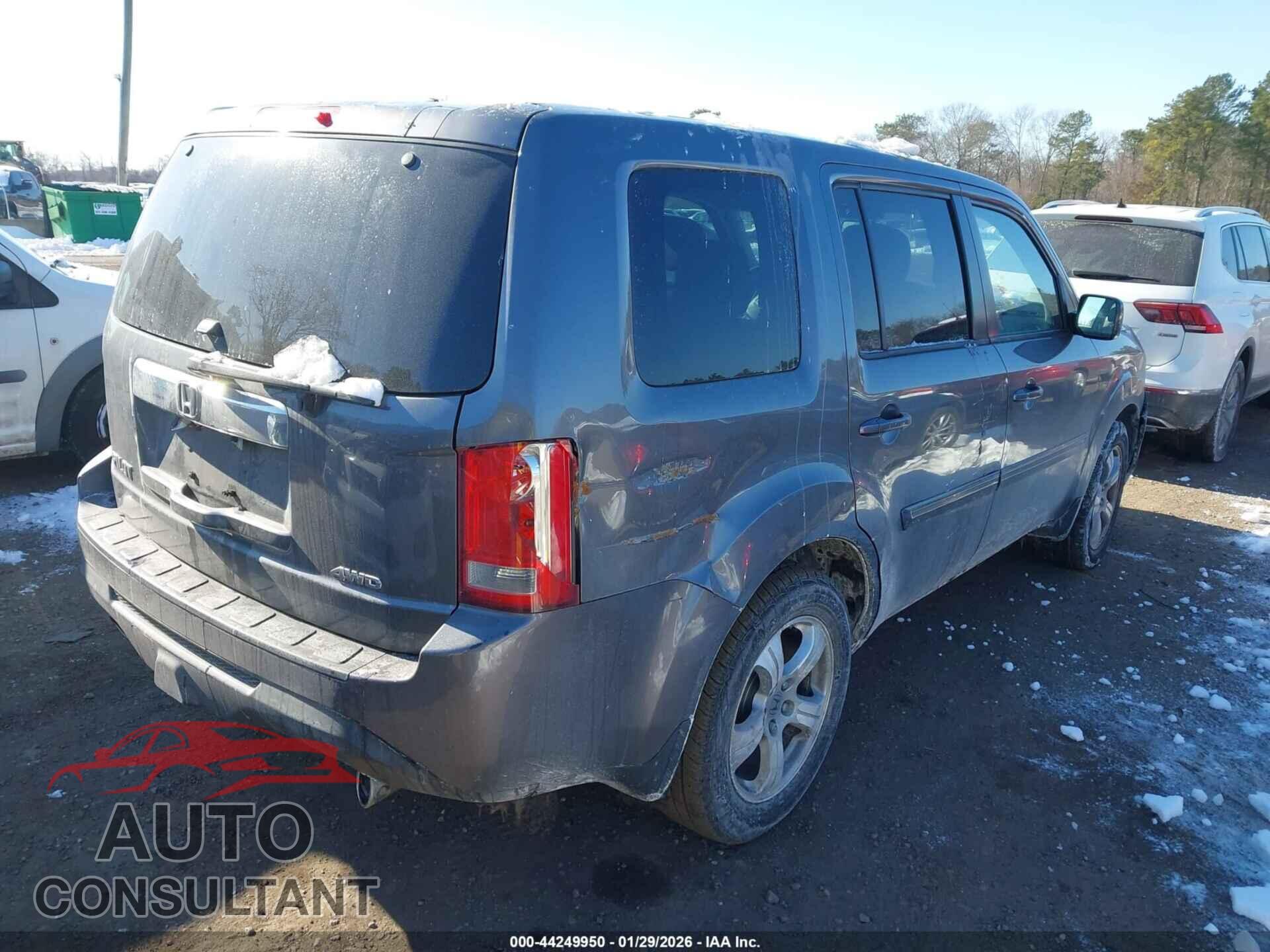HONDA PILOT 2015 - 5FNYF4H57FB043012