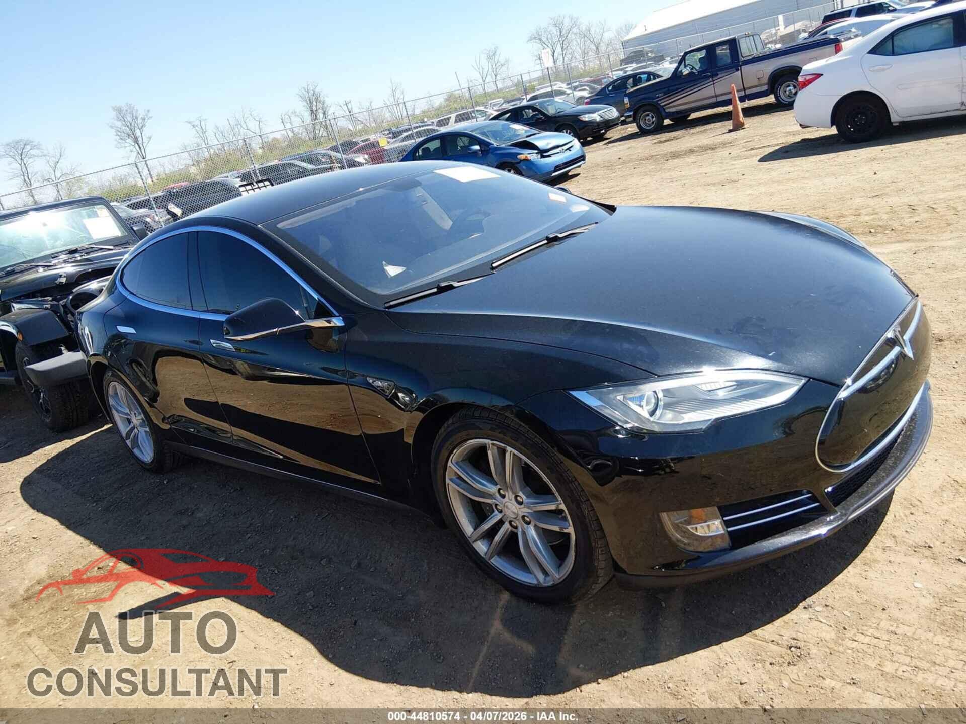 TESLA MODEL S 2013 - 5YJSA1DGXDFP08265