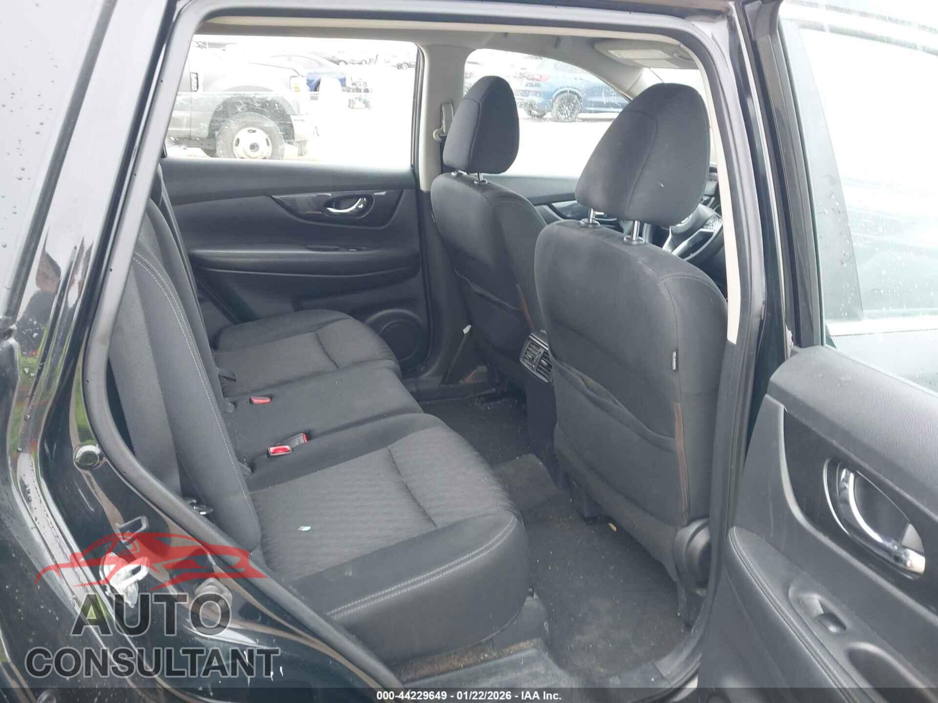 NISSAN ROGUE 2018 - KNMAT2MT7JP545231