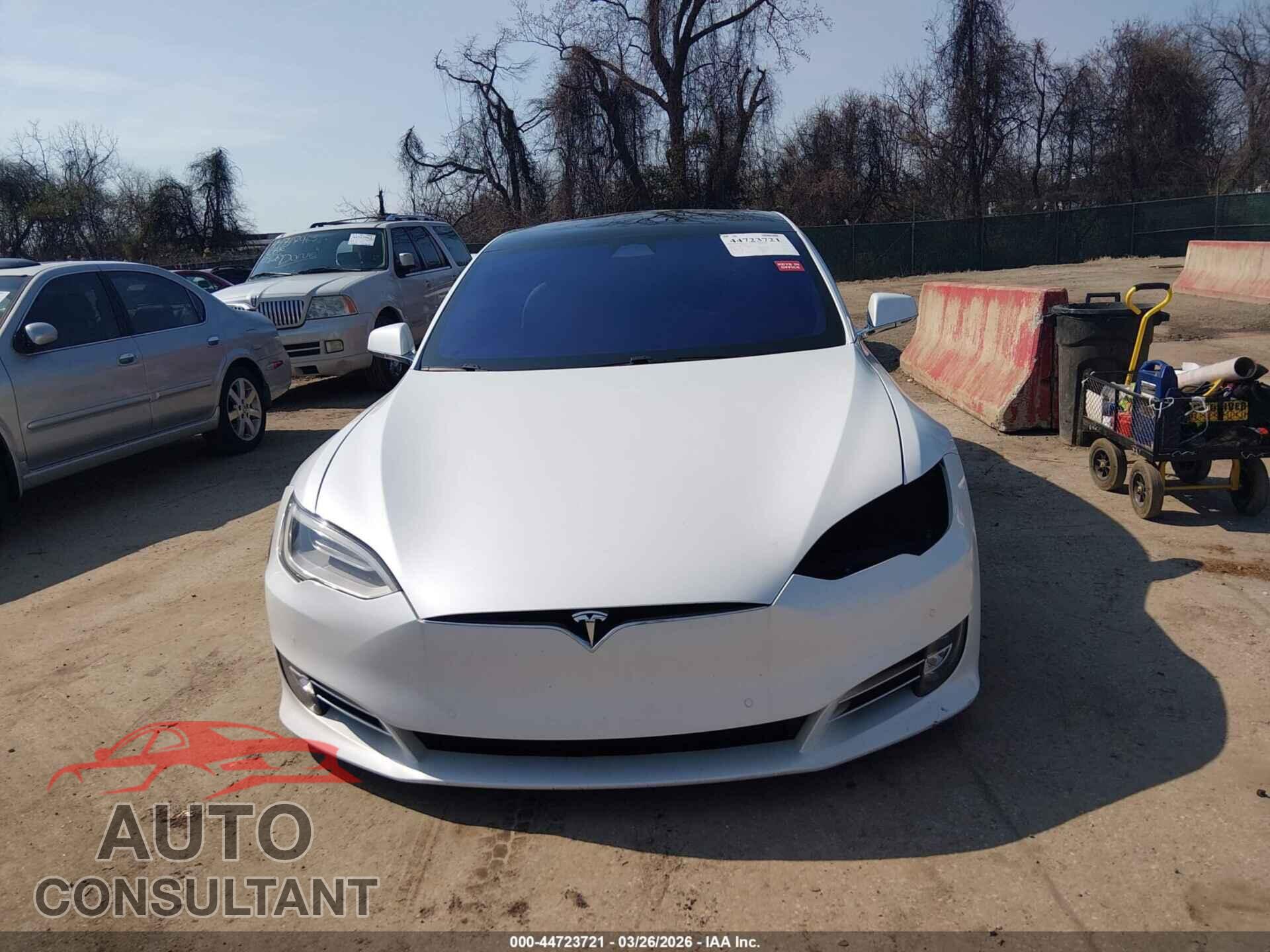 TESLA MODEL S 2020 - 5YJSA1E28LF413246