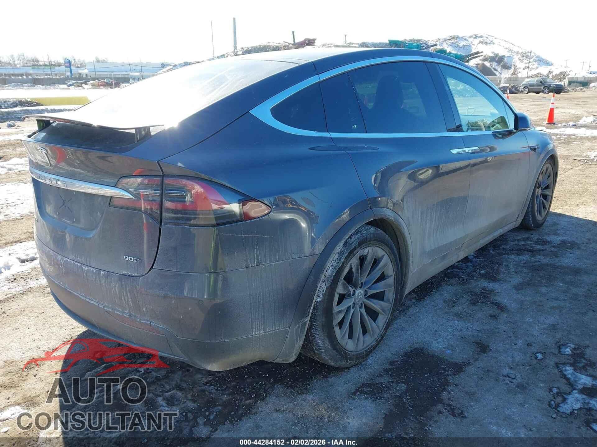 TESLA MODEL X 2017 - 5YJXCBE21HF055095