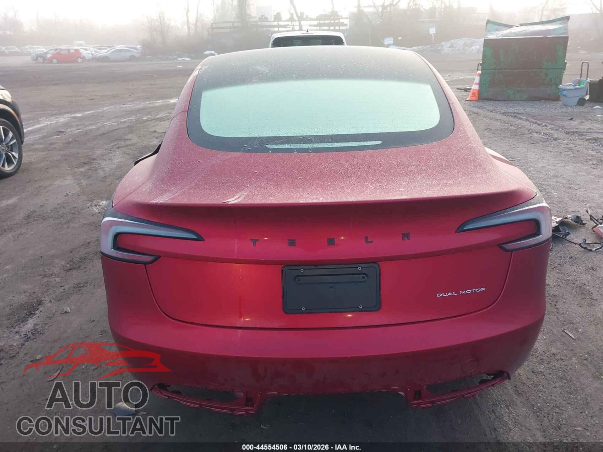TESLA MODEL 3 2024 - 5YJ3E1EB4RF796457