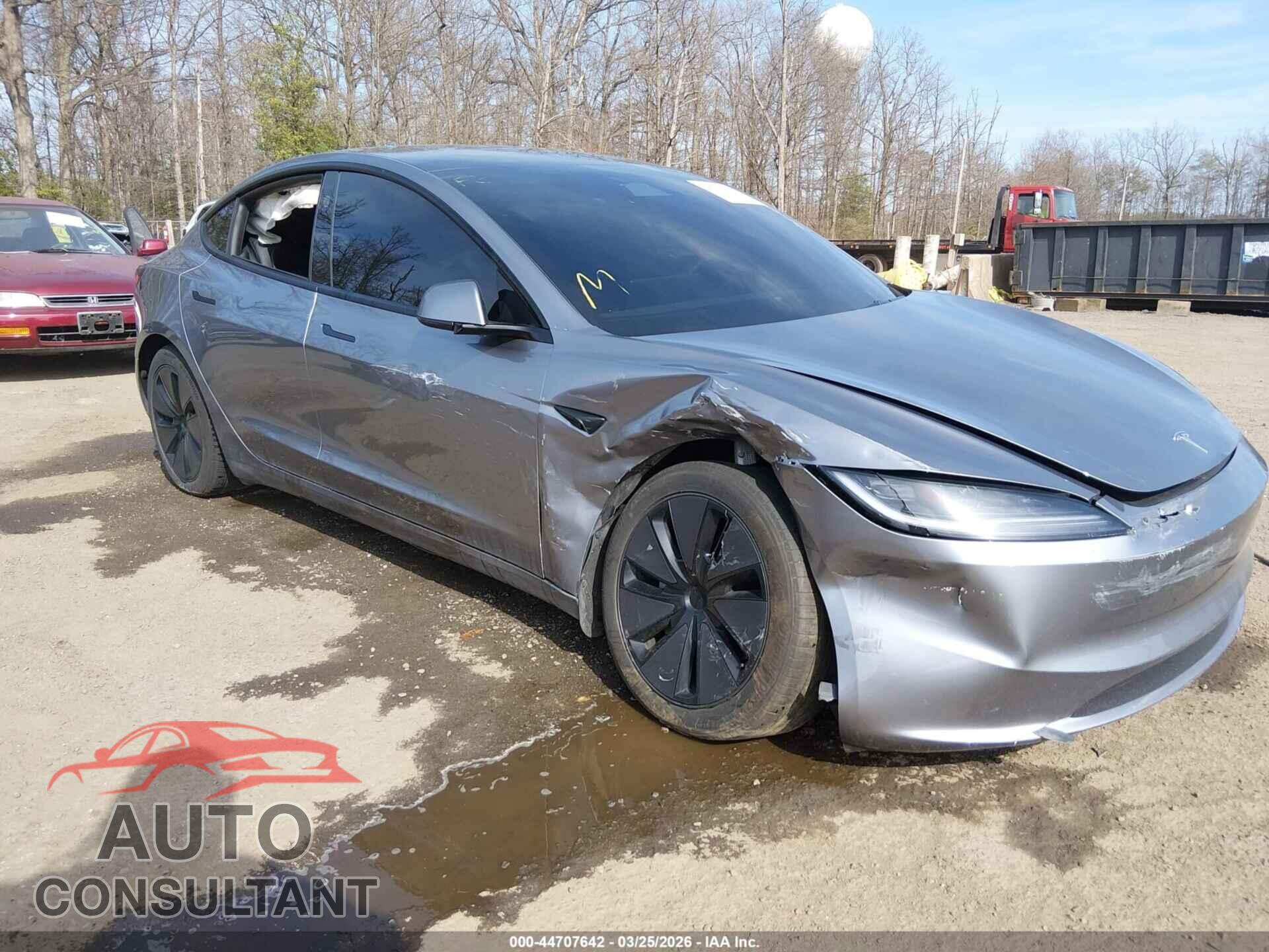 TESLA MODEL 3 2025 - 5YJ3E1EAXSF070874