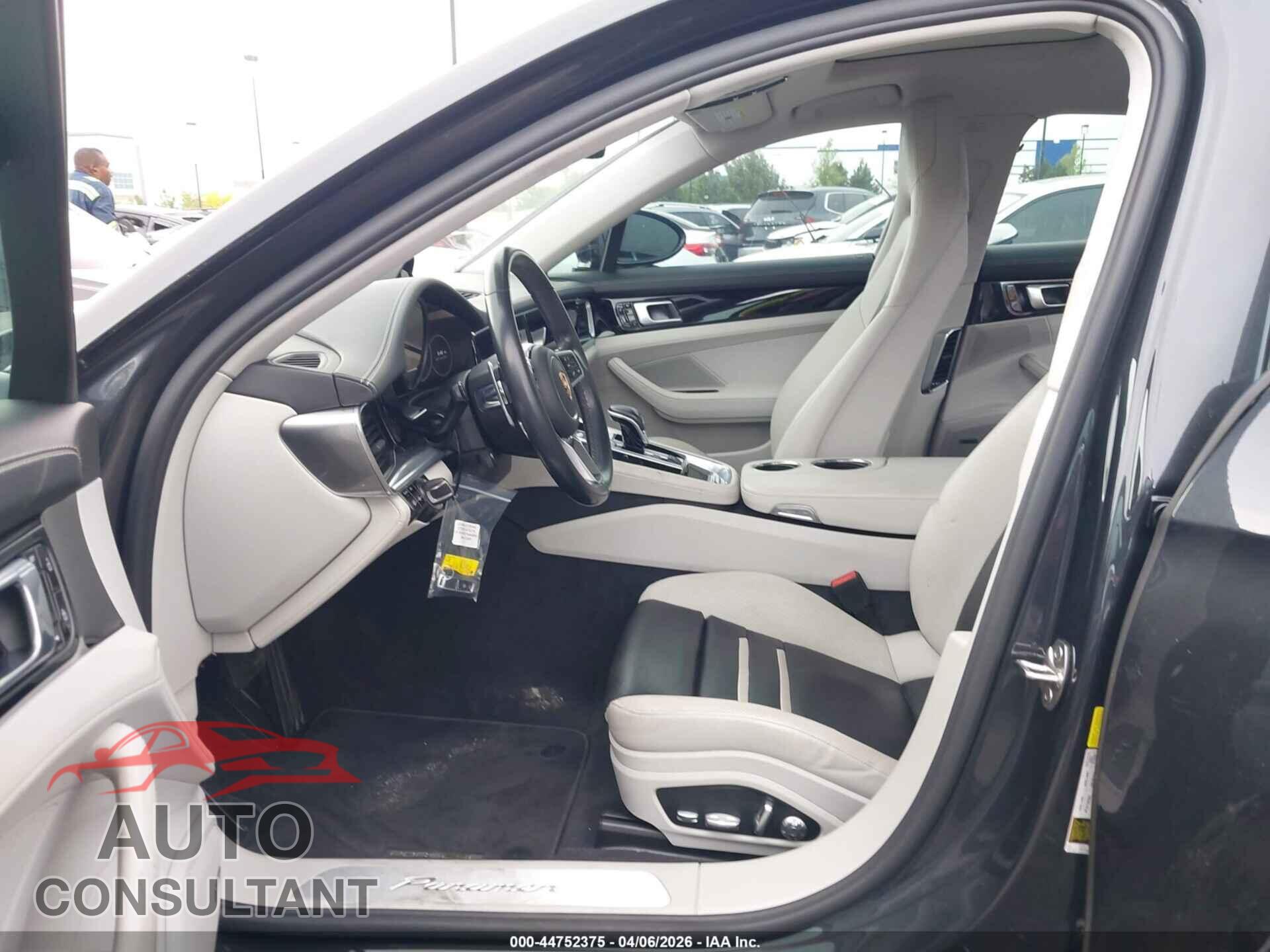 PORSCHE PANAMERA 2019 - WP0AA2A74KL101889